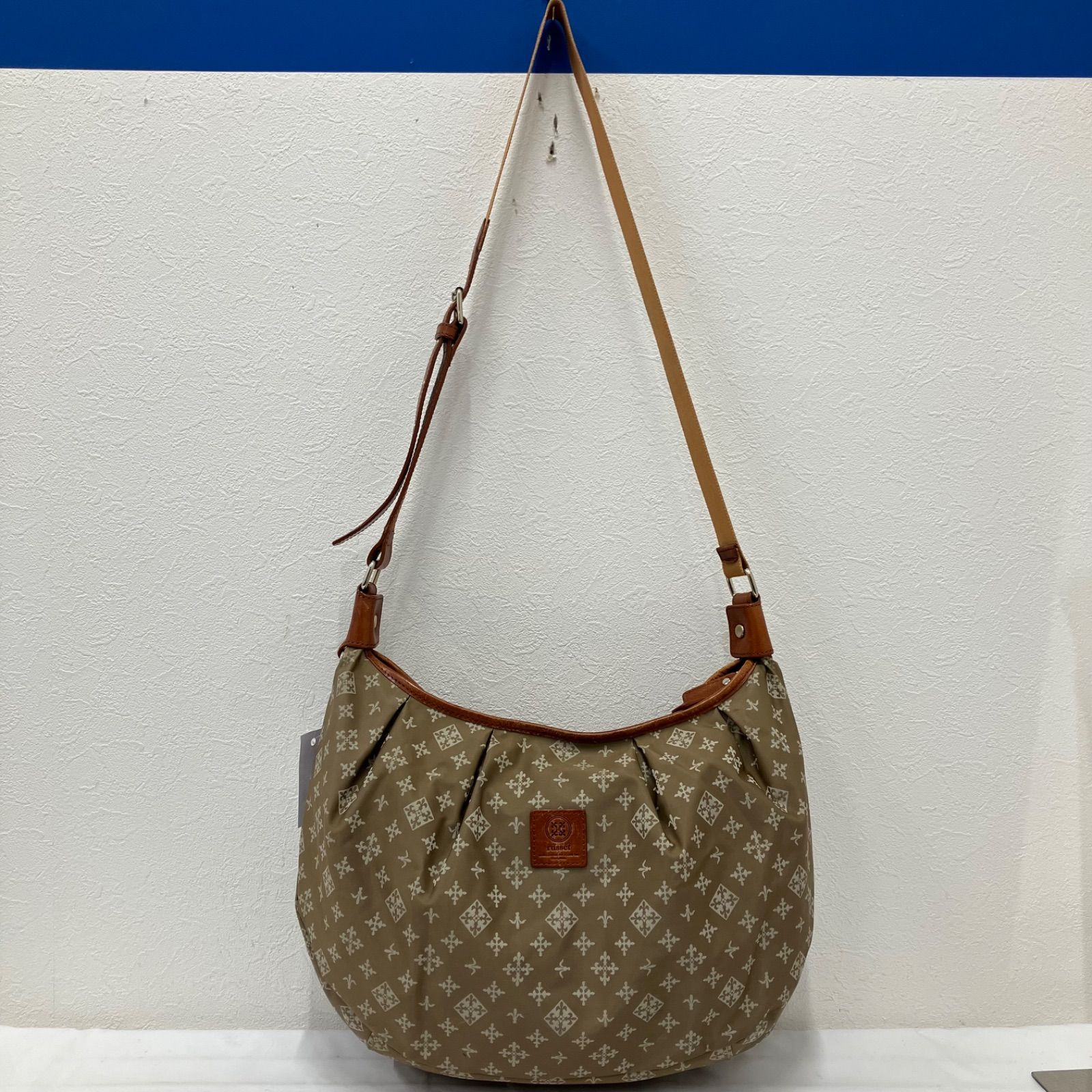 2181 russet ラシット ショルダーバッグ ベージュ ナイロン レザー 