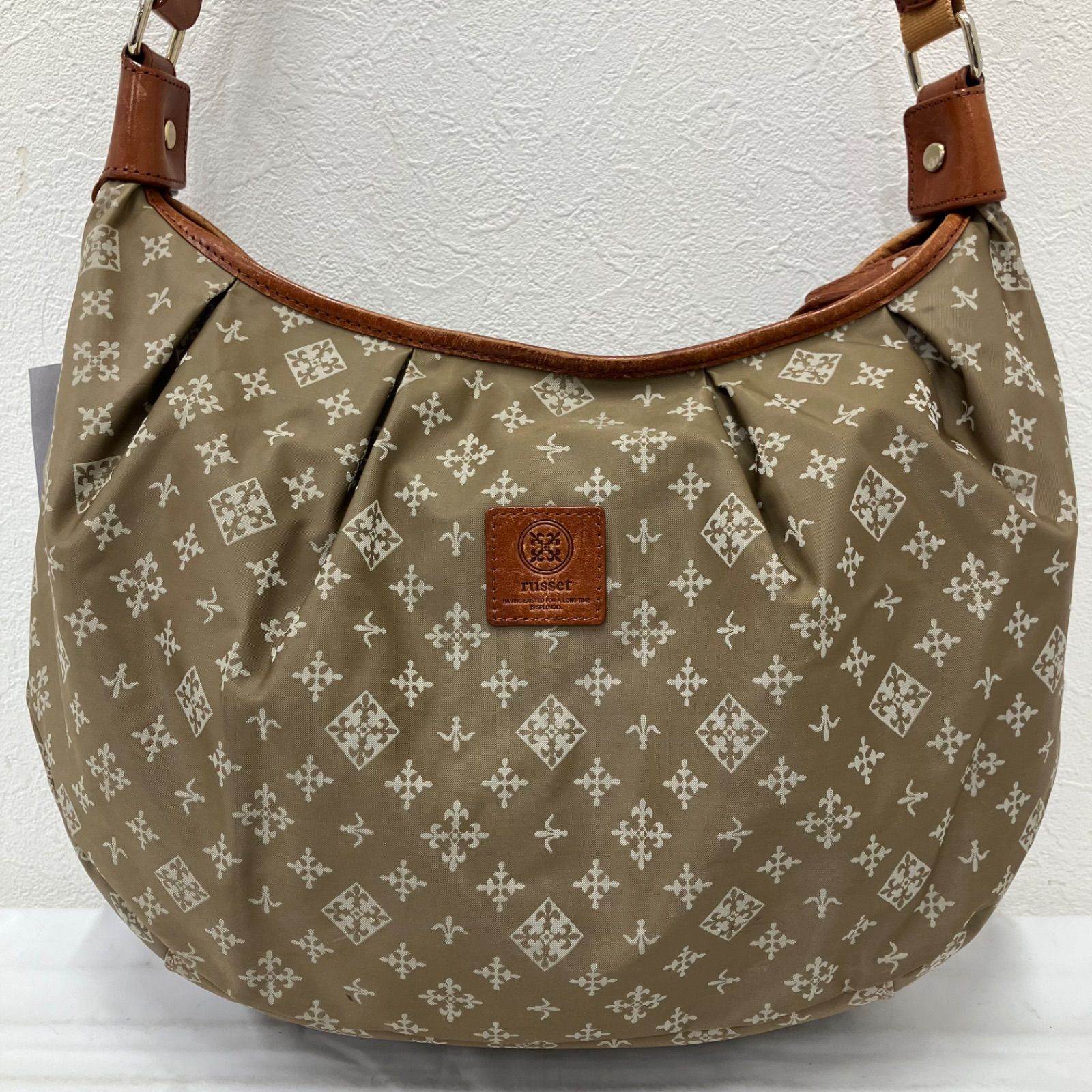 2181 russet ラシット ショルダーバッグ ベージュ ナイロン レザー 