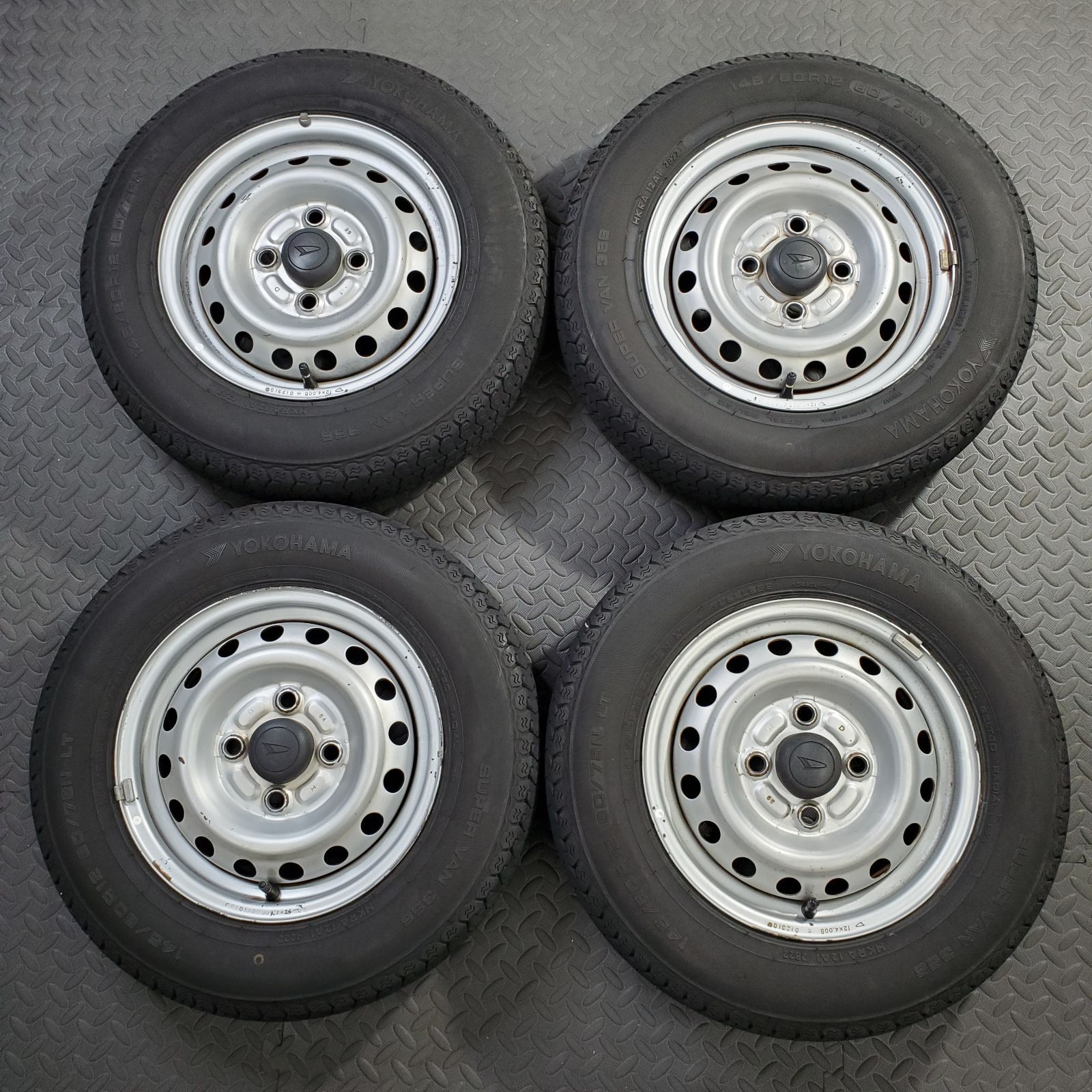 ダイハツ純正スチール！カスタムカラー！ヨコハマ SUPER VAN 356 145/80R12 80/78N LT新品タイヤ付き！ハイゼット、ピクシス、アトレーなど 26年製 新品タイヤ 145/80R12 80/78N LT ヨコハマ スーパーバン356(夏