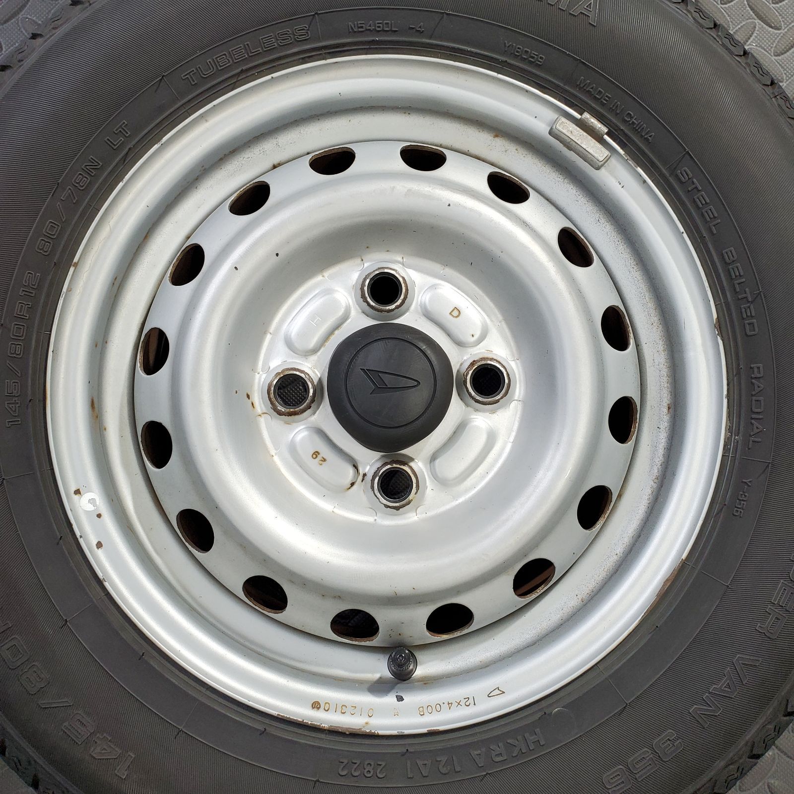 ダイハツ純正スチール！カスタムカラー！ヨコハマ SUPER VAN 356 145/80R12 80/78N LT新品タイヤ付き！ハイゼット、ピクシス、アトレーなど 26年製 新品タイヤ 145/80R12 80/78N LT ヨコハマ スーパーバン356(夏