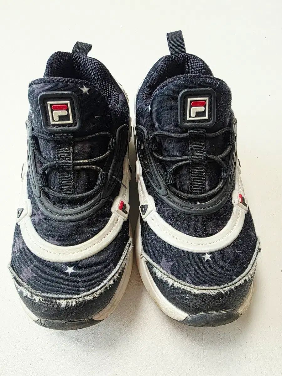 フィラ FILA クミ ライト スニーカー (190)