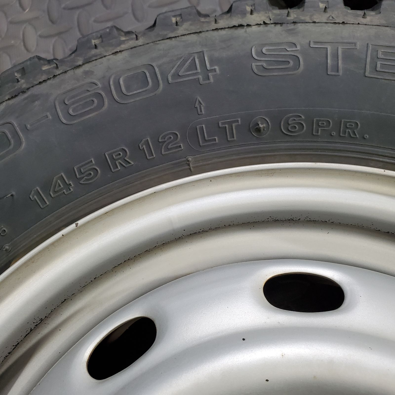 16年/17年製 145R12 LT 6PR ブリヂストン RD-604 STEEL(夏タイヤ 