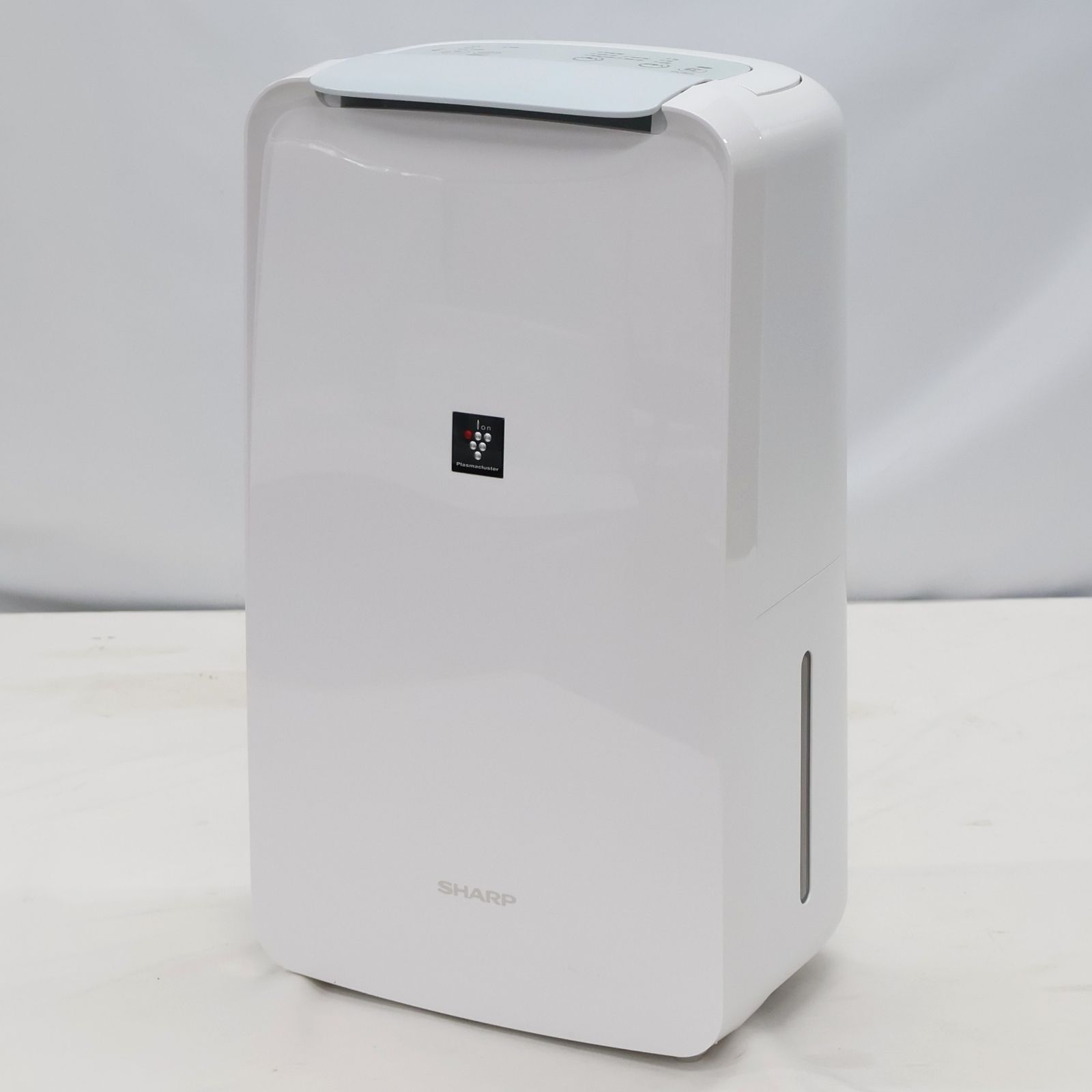 シャープ コンプレッサー方式 衣類乾燥除湿機 プラズマクラスター7000 CV-R71-W ホワイト系(木造〜8畳 / 鉄筋〜16畳)　cv-r71-w 【良い(B)】