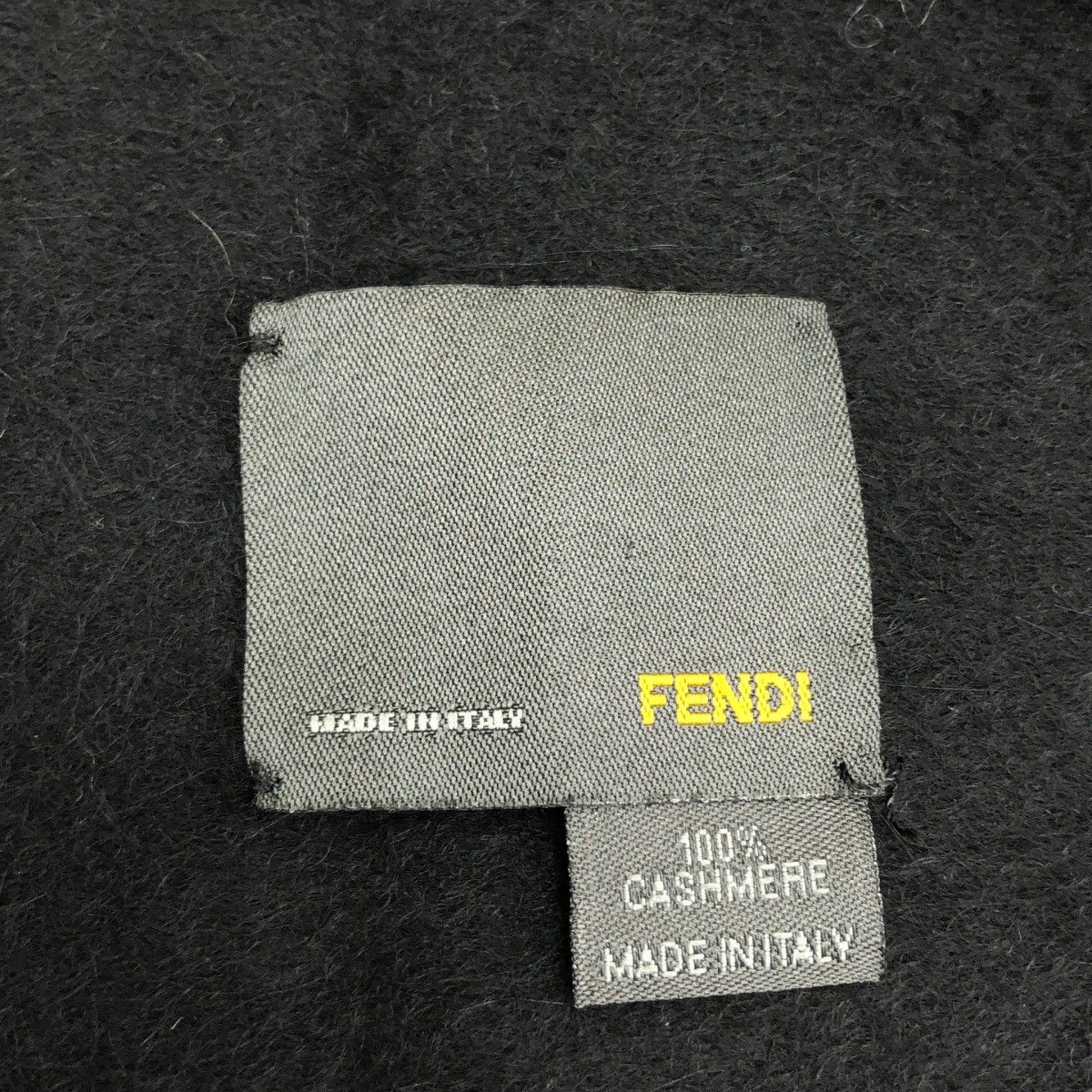FENDI フェンディ ファーフリンジカシミヤストール ブラック - メルカリ