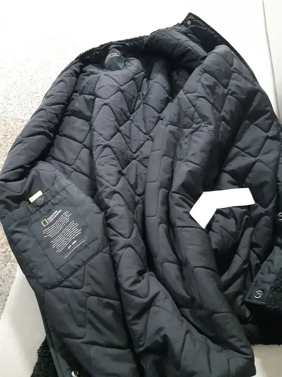 ナショナルジオグラフィック　美品 ブラック　中綿 ナショナルジオグラフィック tシャツ メンズ レディース : ZOZOTOWN