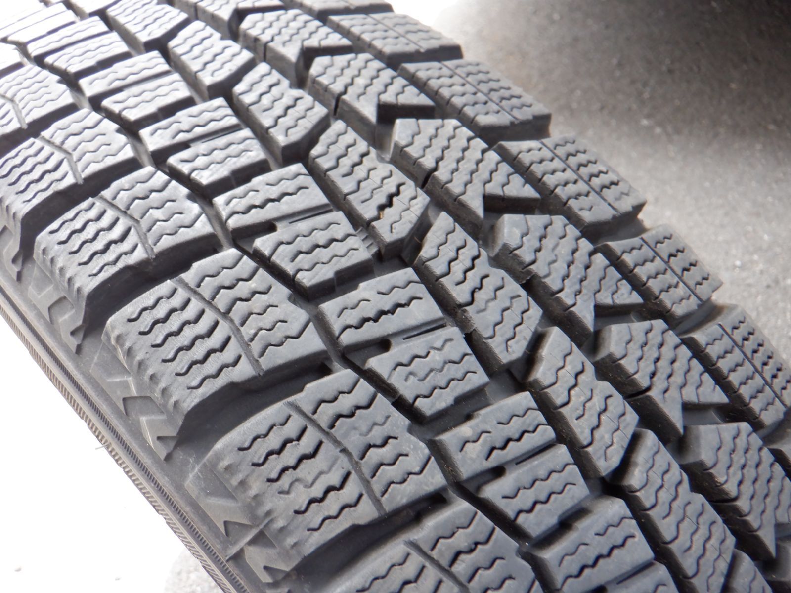 未使用に近い 155/65R14 ダンロップ ウィンターマックスWM02 2021年製 