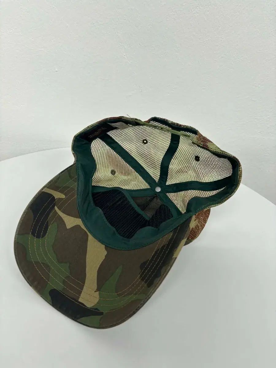Von Dutch ボンダッチ キャップ 帽子 ハット カモフラ ダメージ迷彩 待望の再入荷！Von Dutch ボンダッチ メッシュトラッカーキャップ 迷彩