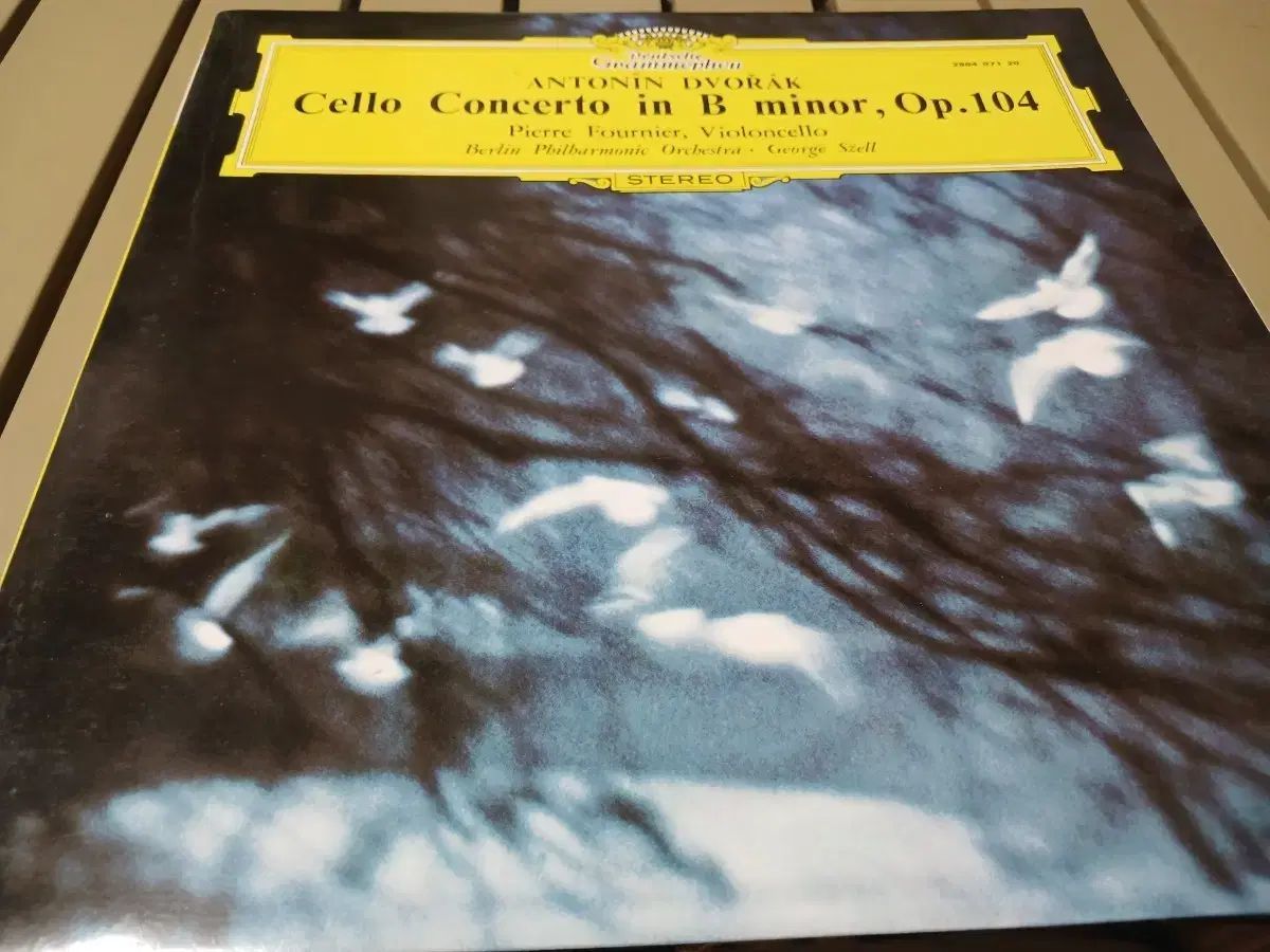 アントニ ドヴォルザークの チェロ 協奏曲 B 鍛造 Op 104 Lp - メルカリ