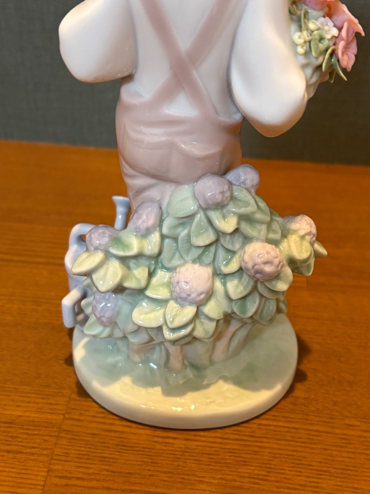 リヤドロ LLADRO 人形 小鳥と話す少女 - メルカリ