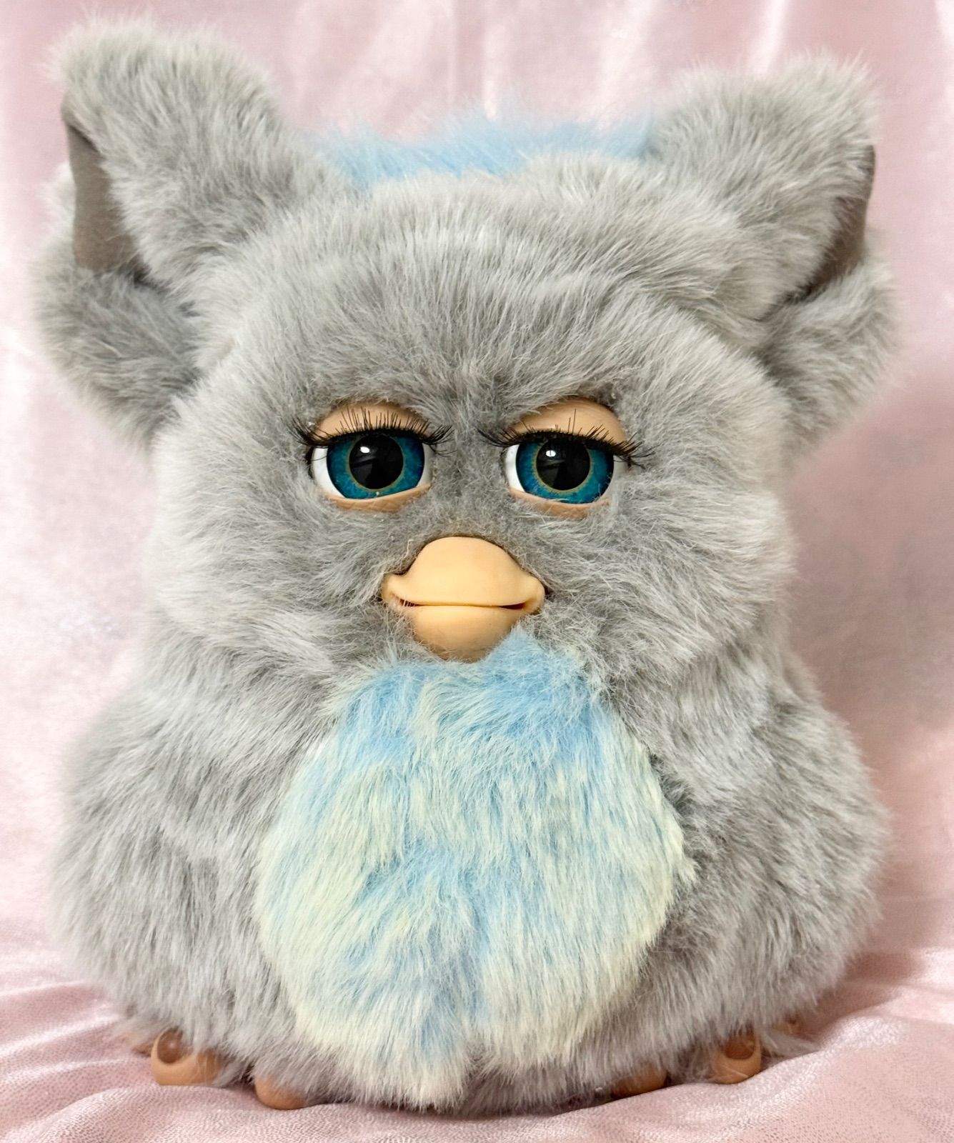 ファービー2 クラウディスカイ　青目　英語版　furby ファービー2 クラウディスカイ グレー×水色×青目① 英語版 動作確認
