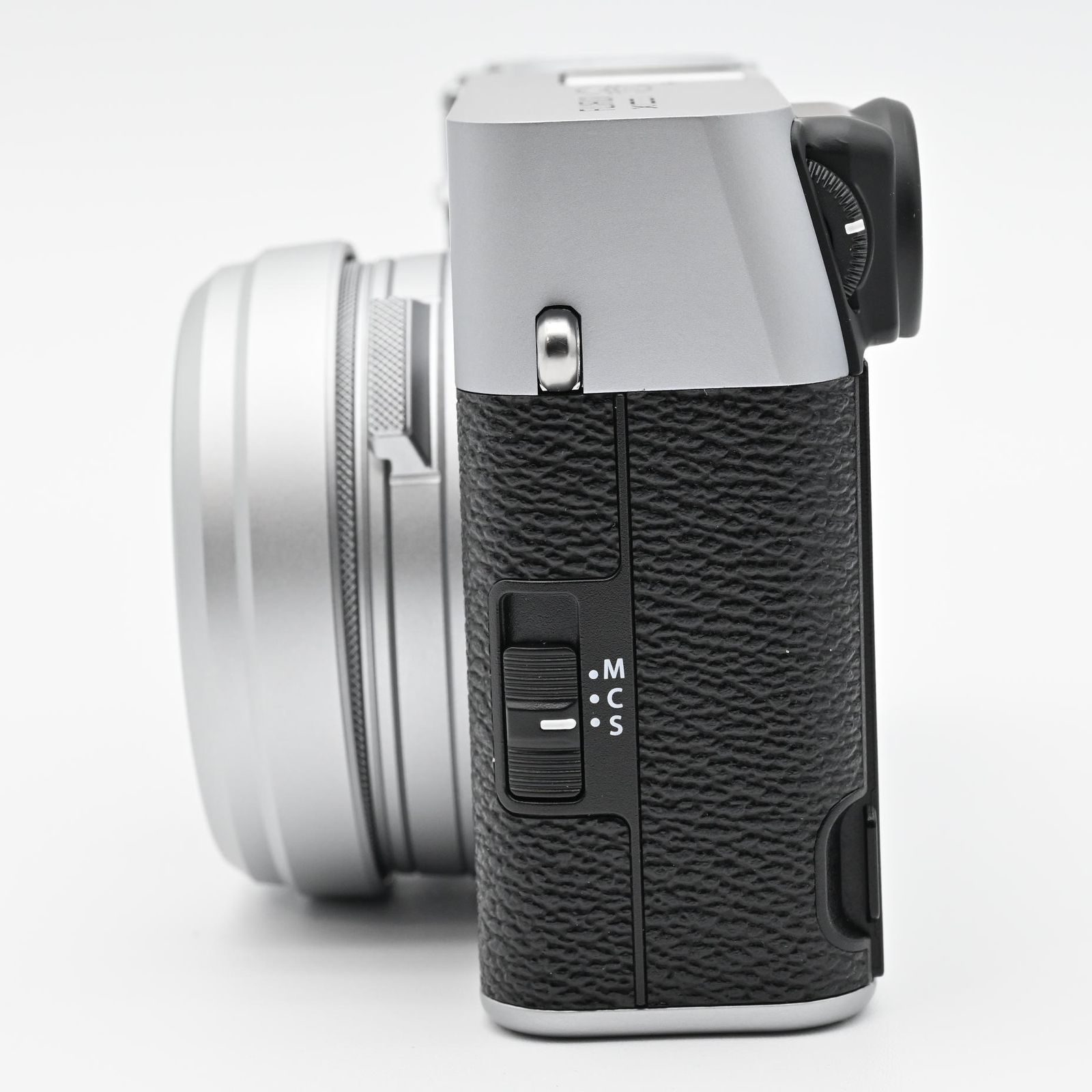 FUJIFILM X100VI シルバー ショット数 2404回 2言語モデル - メルカリ