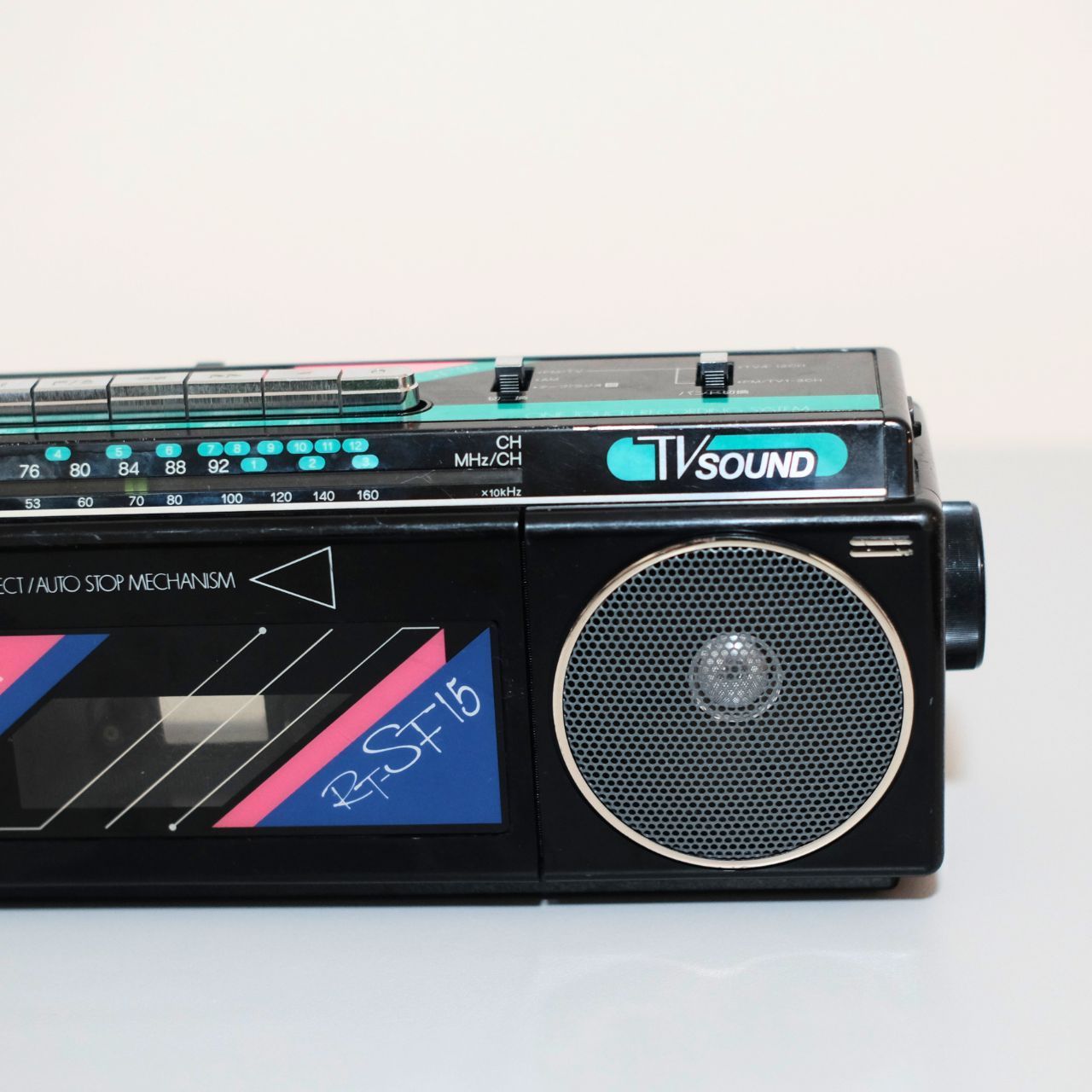 TOSHIBA SUGAR RT-SF5東芝 レトロ ラジカセ 通電OKジャンク Brand New TOSHIBA RT-SF5 Sugar Stereo Radio Cassette Boombox with
