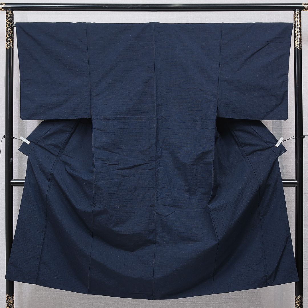 男着物 袷 身丈142cm 裄丈67cm 正絹 Cランク カジュアル 棒衿 Mサイズ 無地 シック 落ち着き 紺系 RP 1224-15759
