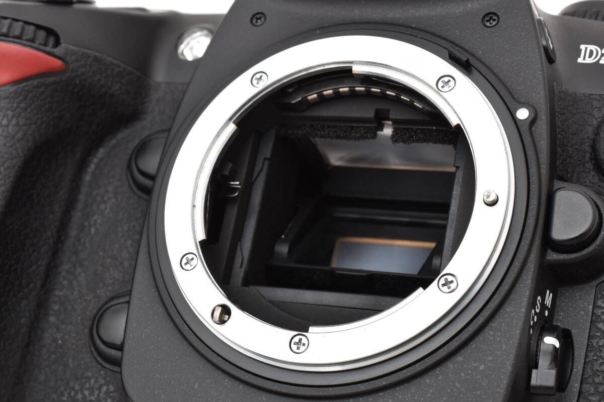 ★ショット数: 4159回★Nikon D200 ボディ#1400 ☆ショット数: 4159回☆Nikon D200 ボディ#1400 - メルカリ