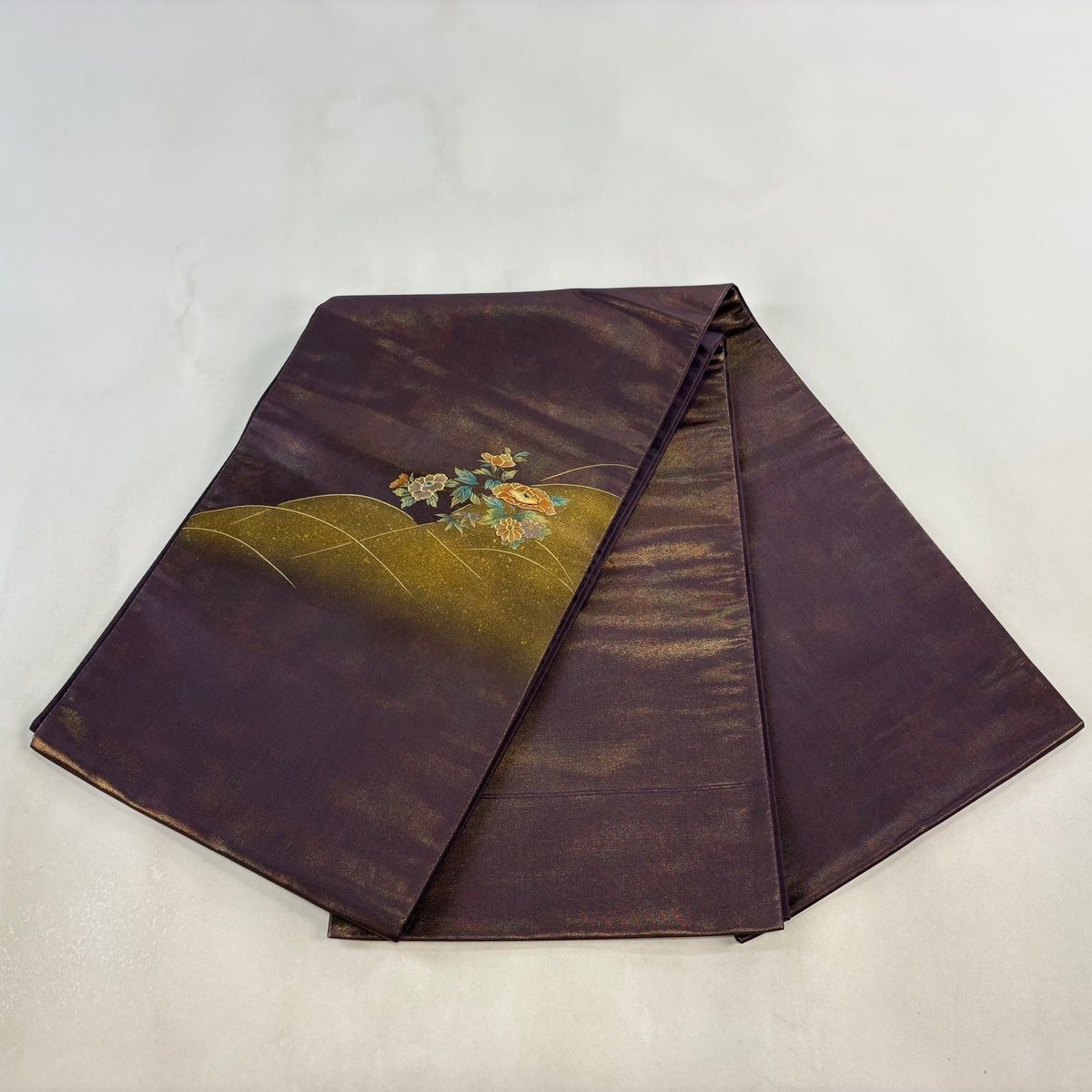 袋帯 秀品 草花 螺鈿 金彩 紫 お太鼓柄 正絹 【中古】 - メルカリ