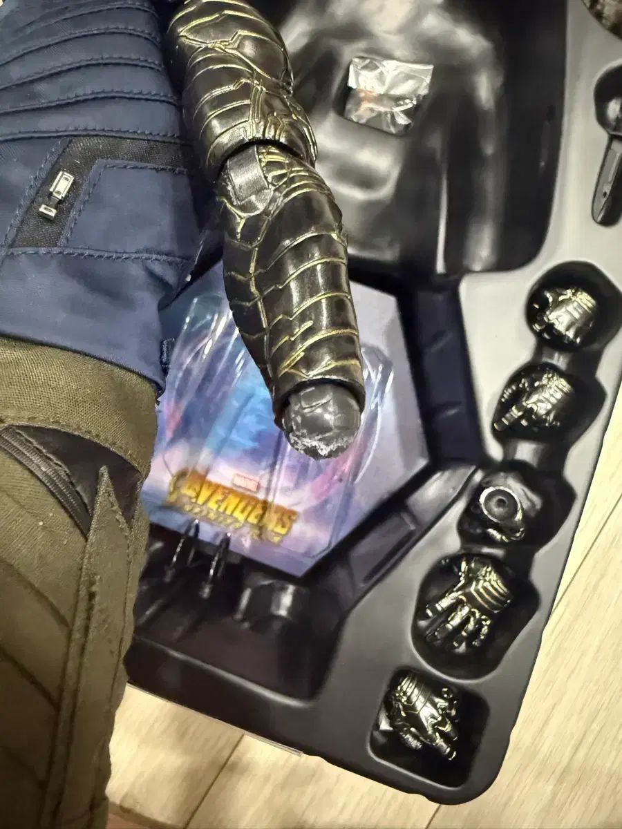 ホットトイズ アベンジャーズ インフィニティ ウォー バッキー