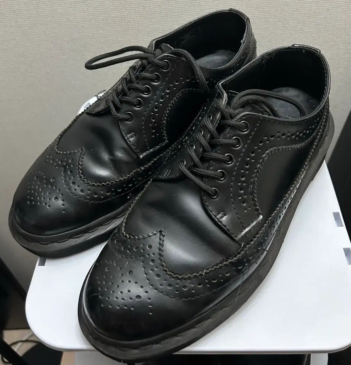 DR. MARTENS ドクターマーチン 3989 ウイングチップ ローファー