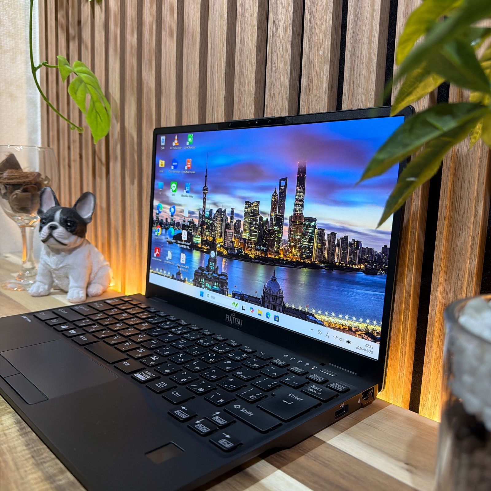【中古ノートPC】富士通〈LIFEBOOK UH90/C3〉Intel Core i7/SSD256GB/メモリ8GB ⑥ 中古】LIFEBOOK UH90／B3 FMVU9B3WDA 〔Windows 10〕 [2133054079574