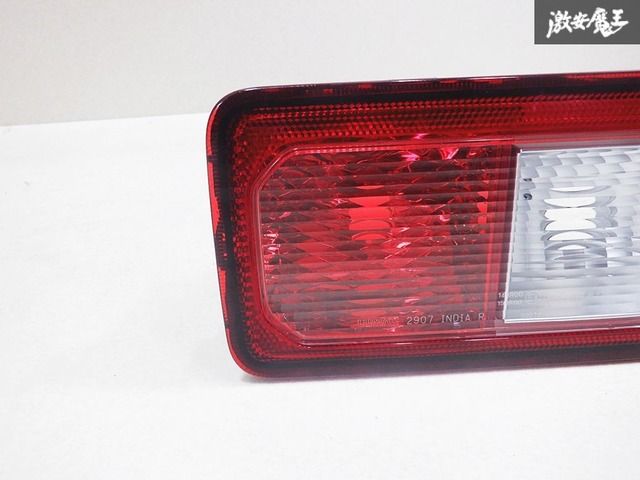 SUZUKI スズキ JC74W ジムニー ノマド 純正 テールランプ テールライト 左右セット LUMAX 2907 JC74W ジムニー ノマド 純正 テールランプ 左右 LUMAX 2907 - メルカリ