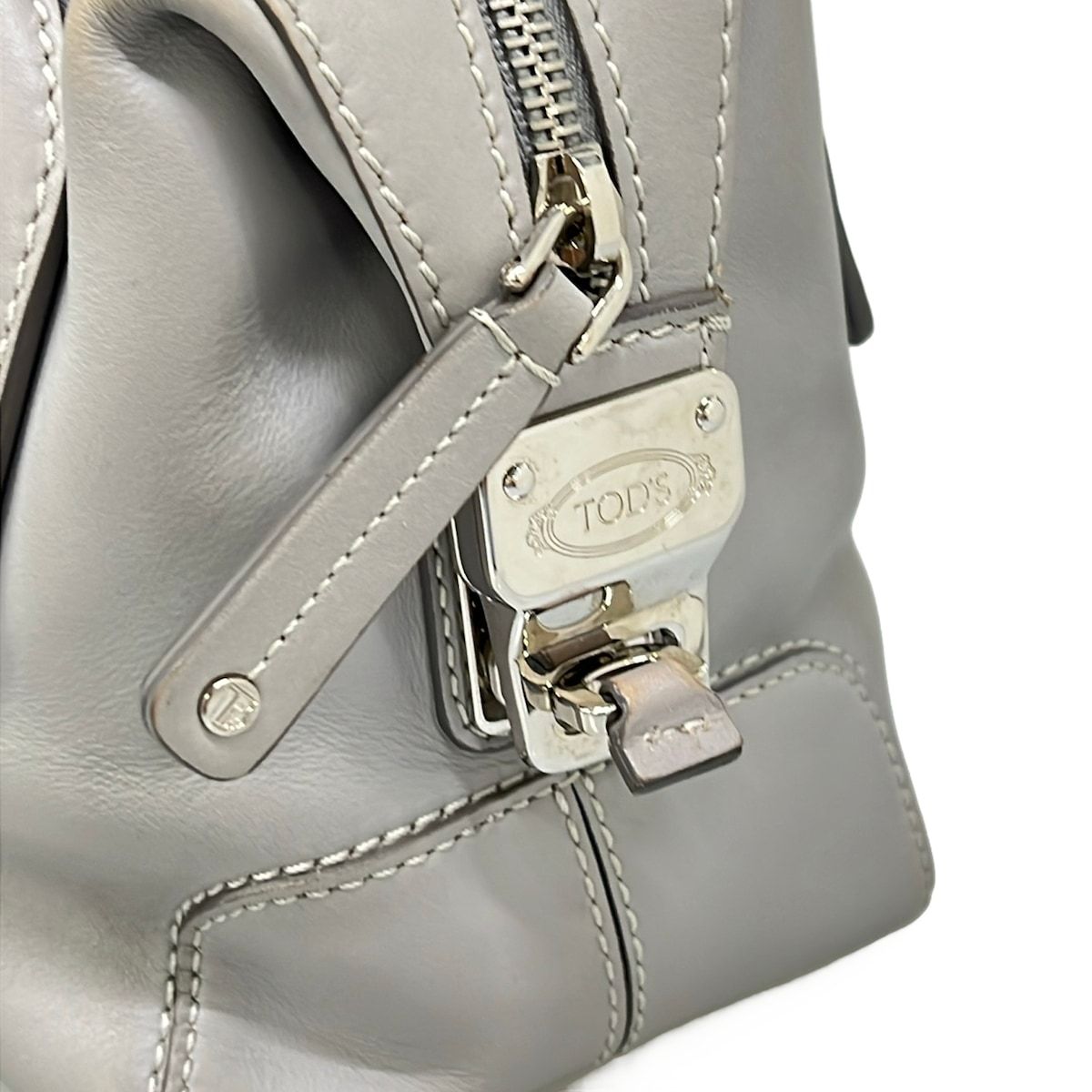 TOD'S グレー レザー ハンドバッグ TOD'S(トッズ) ハンドバッグ Dスタイリング ミニ XBWAGAH8103PASL003