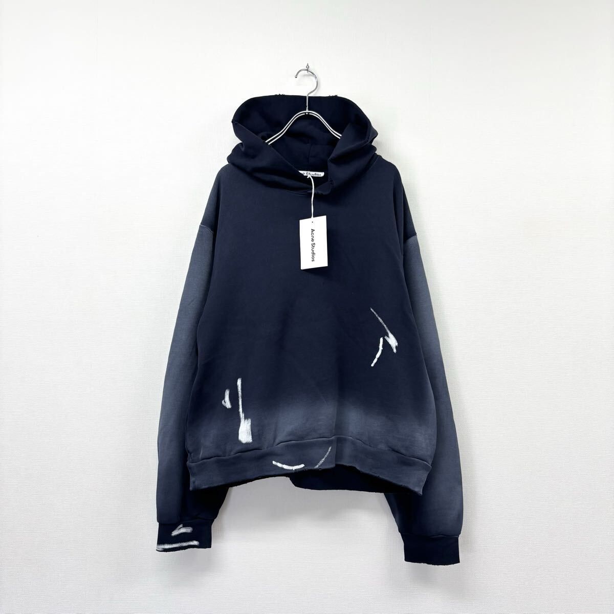 24ss 2024 Acne Studios アクネ ストゥディオズ フード 付き ユーズド クラッシュ加工 スプレー ロゴ スウェット ネイビー 系 S 804-0250Acne Studios;Minor damages/stains; S