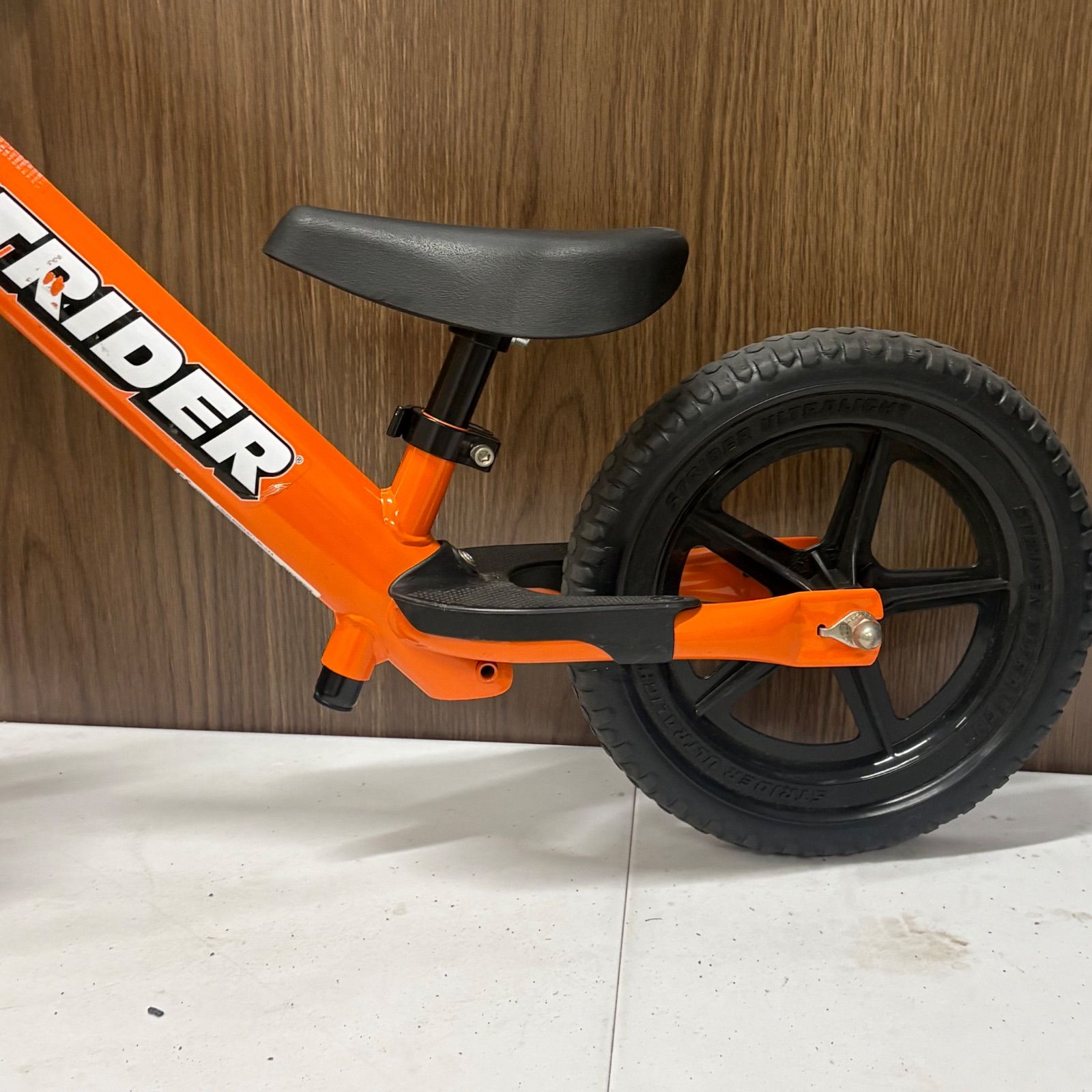 ストライダー(オレンジ) スポーツ12 バランスバイク 箱付き バランス