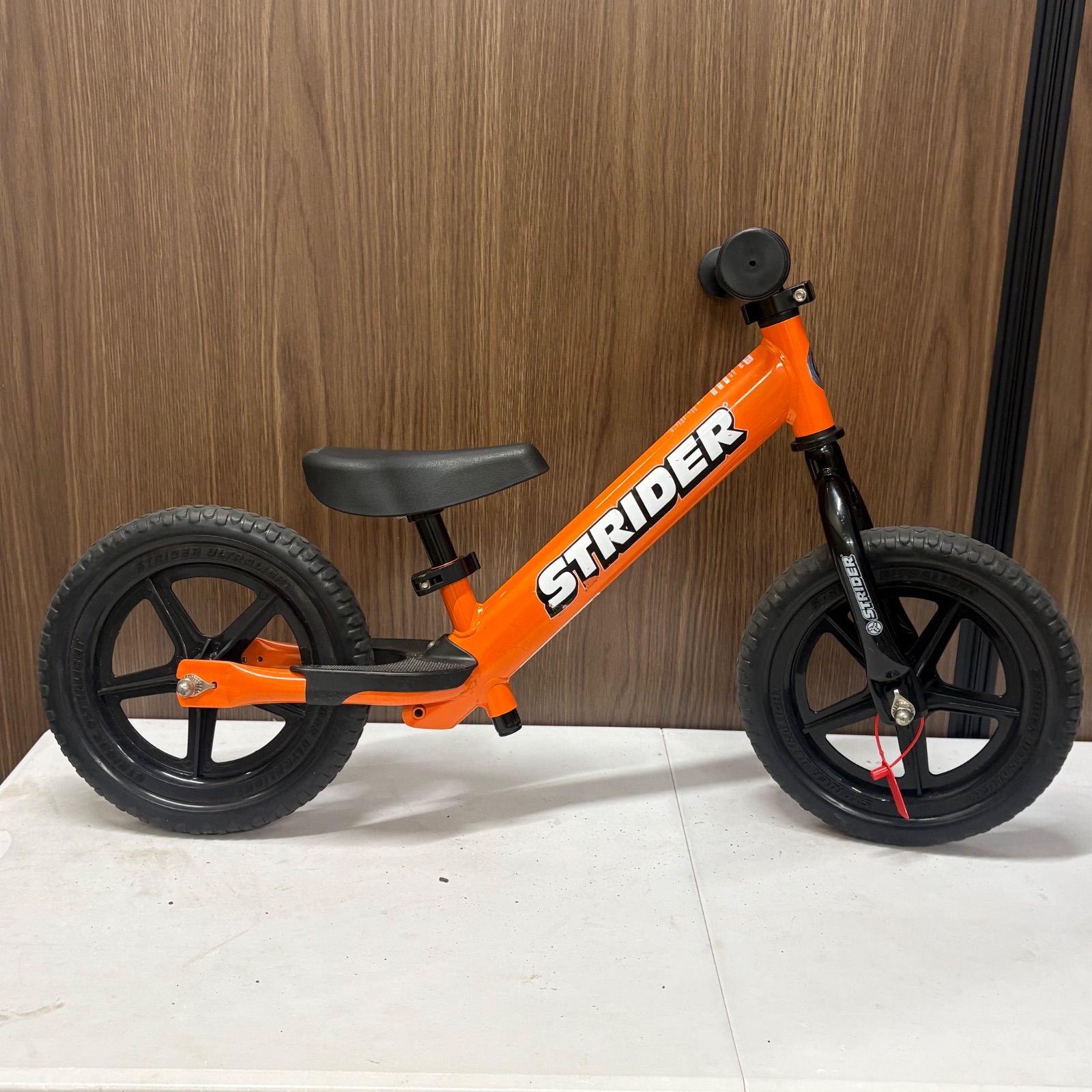 ストライダー(オレンジ) スポーツ12 バランスバイク 箱付き バランス