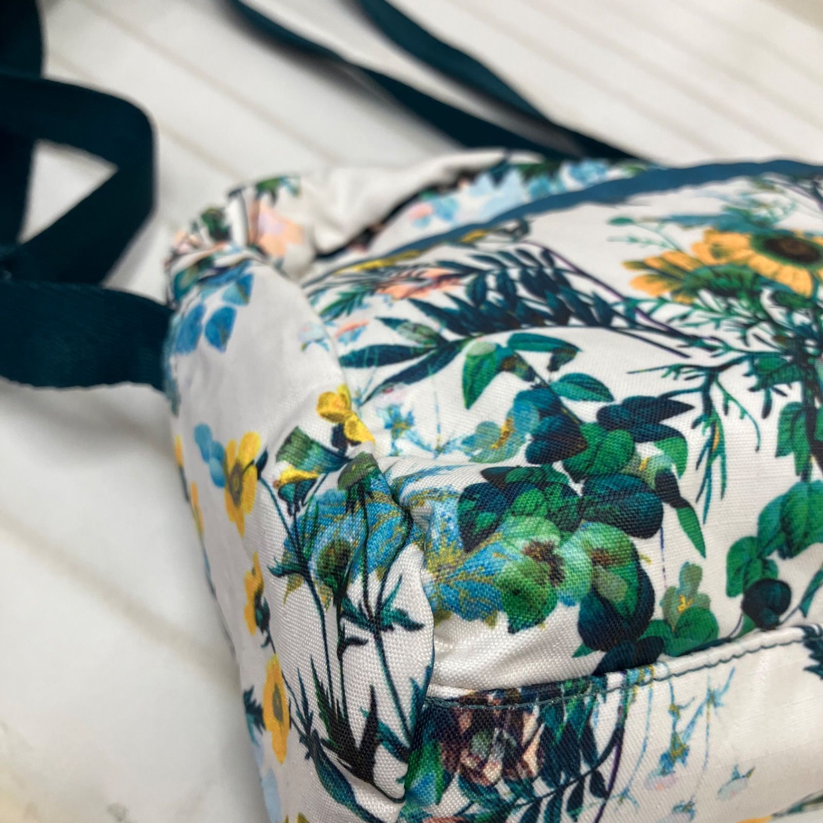 2482 LeSportsac レスポートサック ショルダーバッグ 斜めがけ 紐調節 