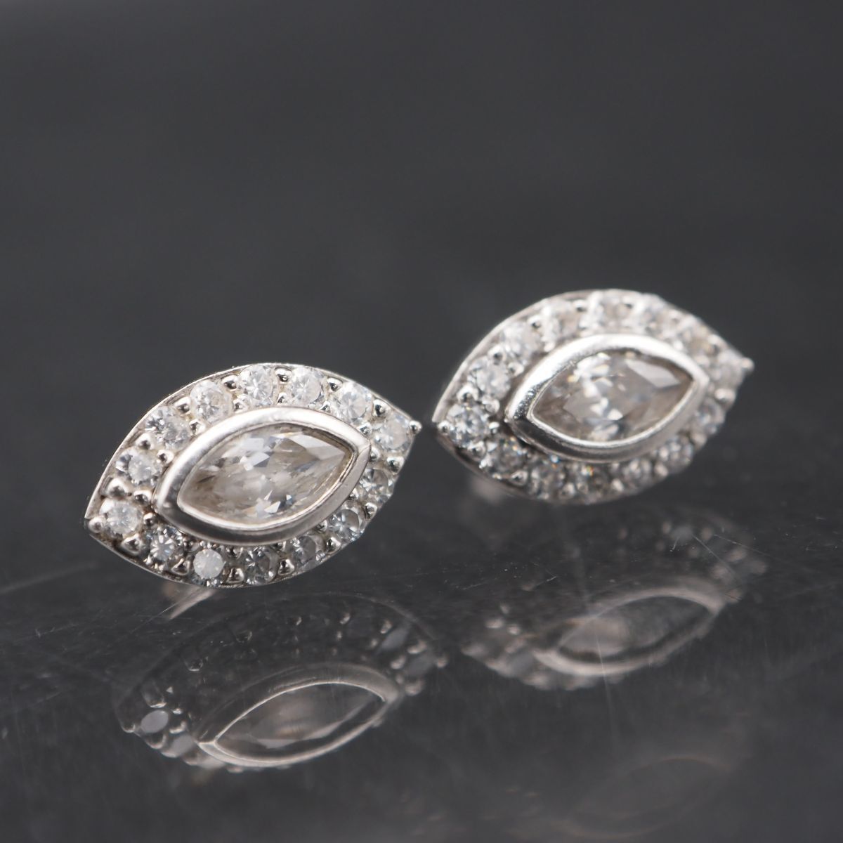 S917 AGATHA Agatha AGS925 Engraved Earrings 2 Way Diamond Style Design Silver
