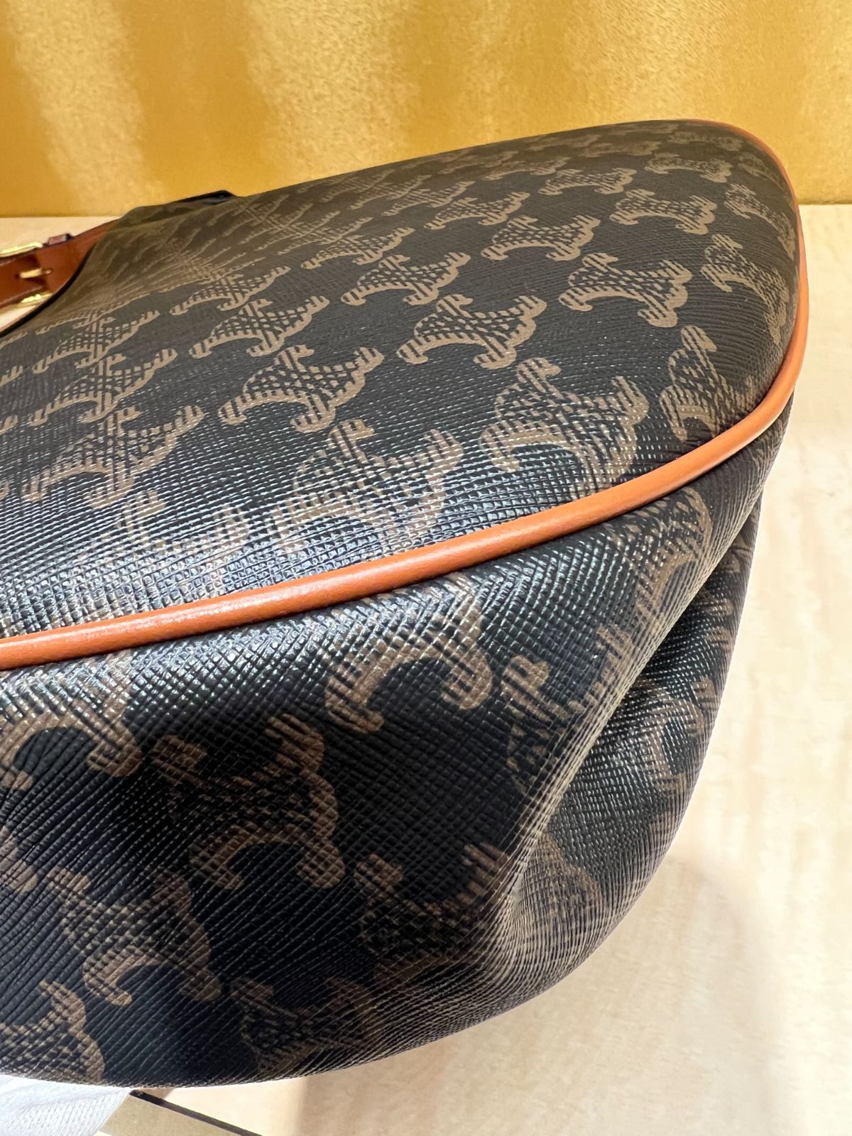 CELINE セリーヌ エロイズ キュイル トリオンフ ショルダーバッグ ショルダーバッグ 114712FQM PVC ブラウン  レディース【中古】 CELINE セリーヌ エロイズ キュイル トリオンフ ショルダーバッグ