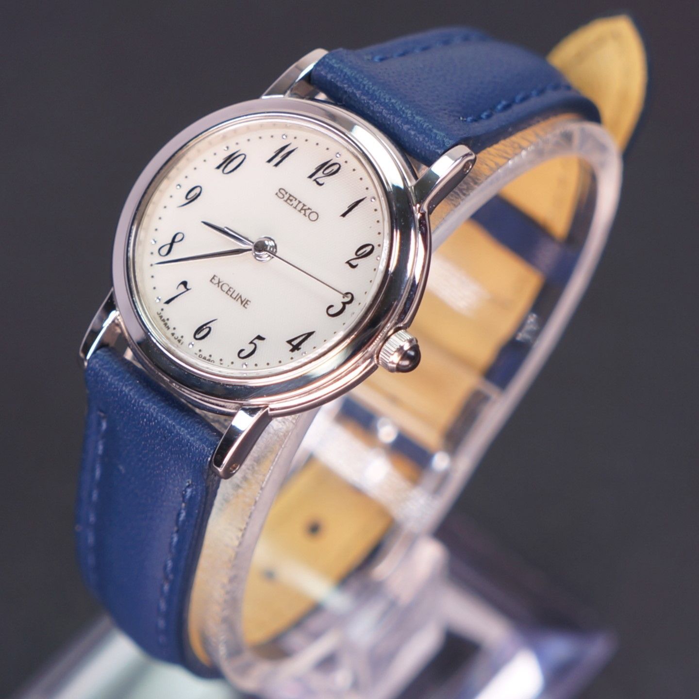 【稼働品】SEIKO EXCELINE　白文字盤　ソーラー腕時計　　新品ベルト SEIKO - 【稼働美品】セイコー EXCELINE 白文字盤 電池交換済 新品