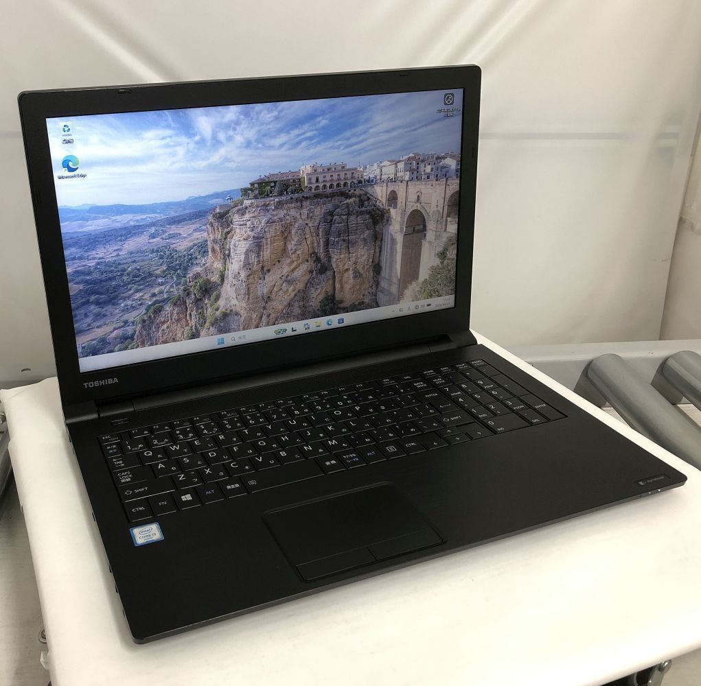 Core i3 6世代 Win11 TOSHIBA dynabook B55/D 中古 - メルカリ