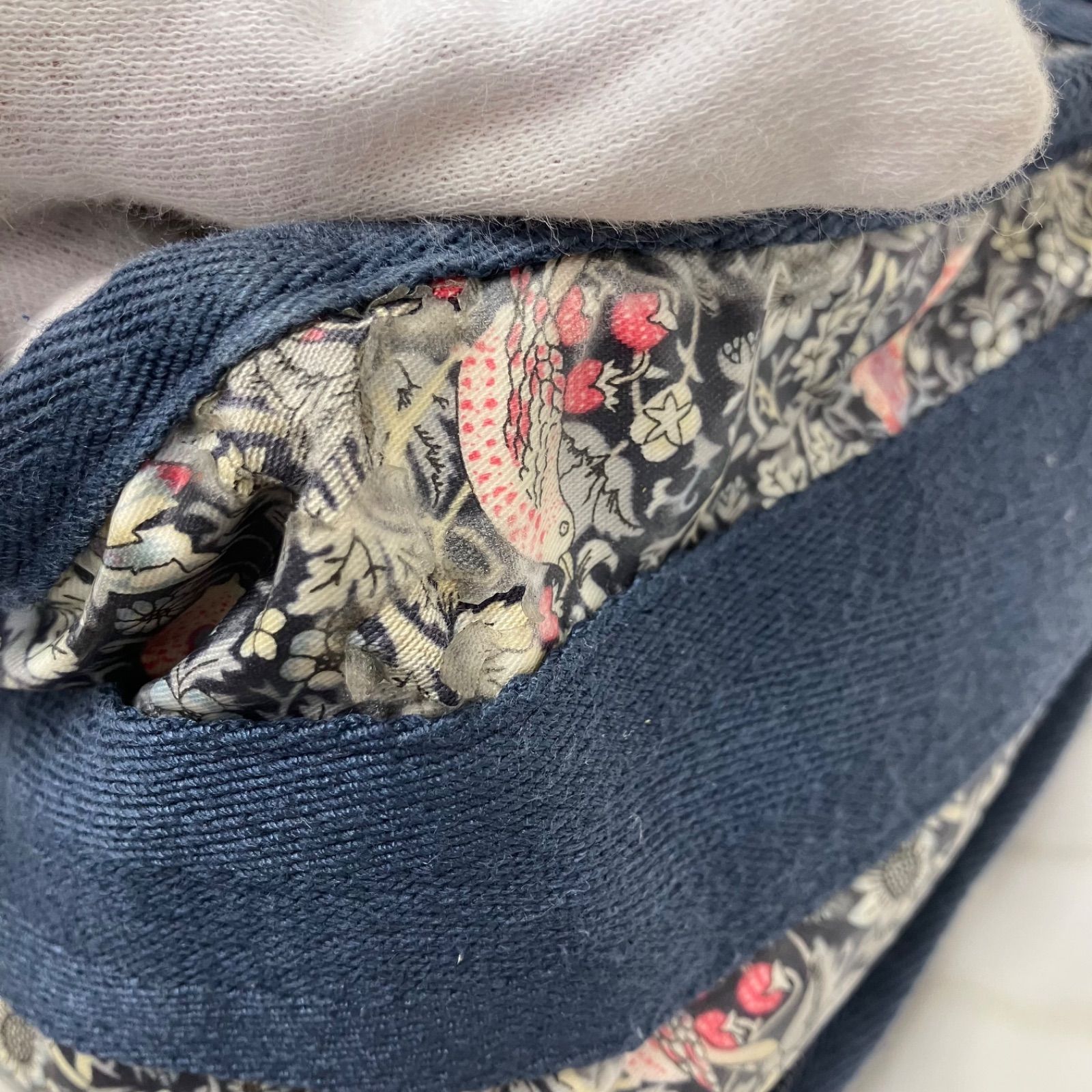 2432　LeSportsac　レスポートサック　 ショルダーウィリアム・モリス LeSportsac - 2432 LeSportsac レスポートサック ショルダーウィリアム