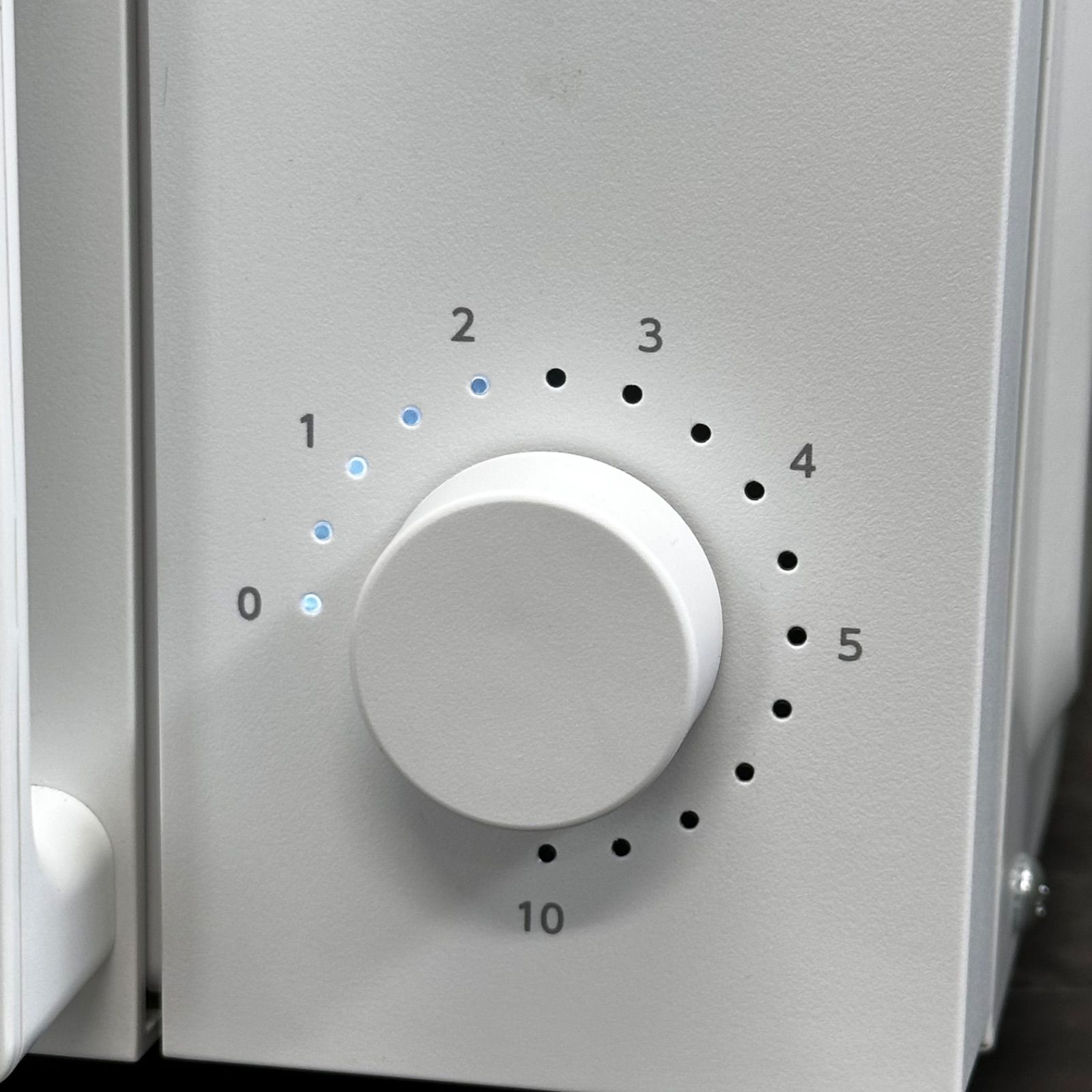 ♪送料込！2023年製TWINBIRD ツインバード フラット電子レンジ DR-E268 