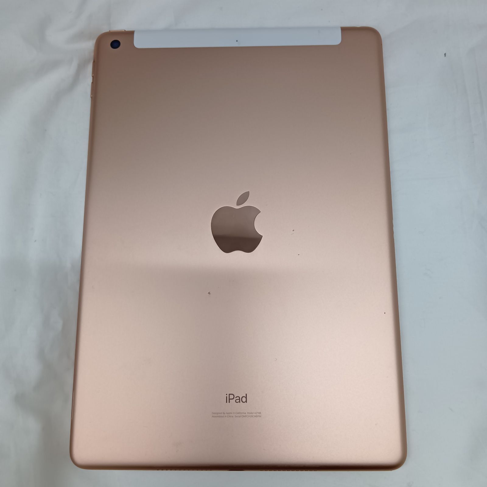 iPad 第7世代 32GB ゴールド セルラーモデル - メルカリ
