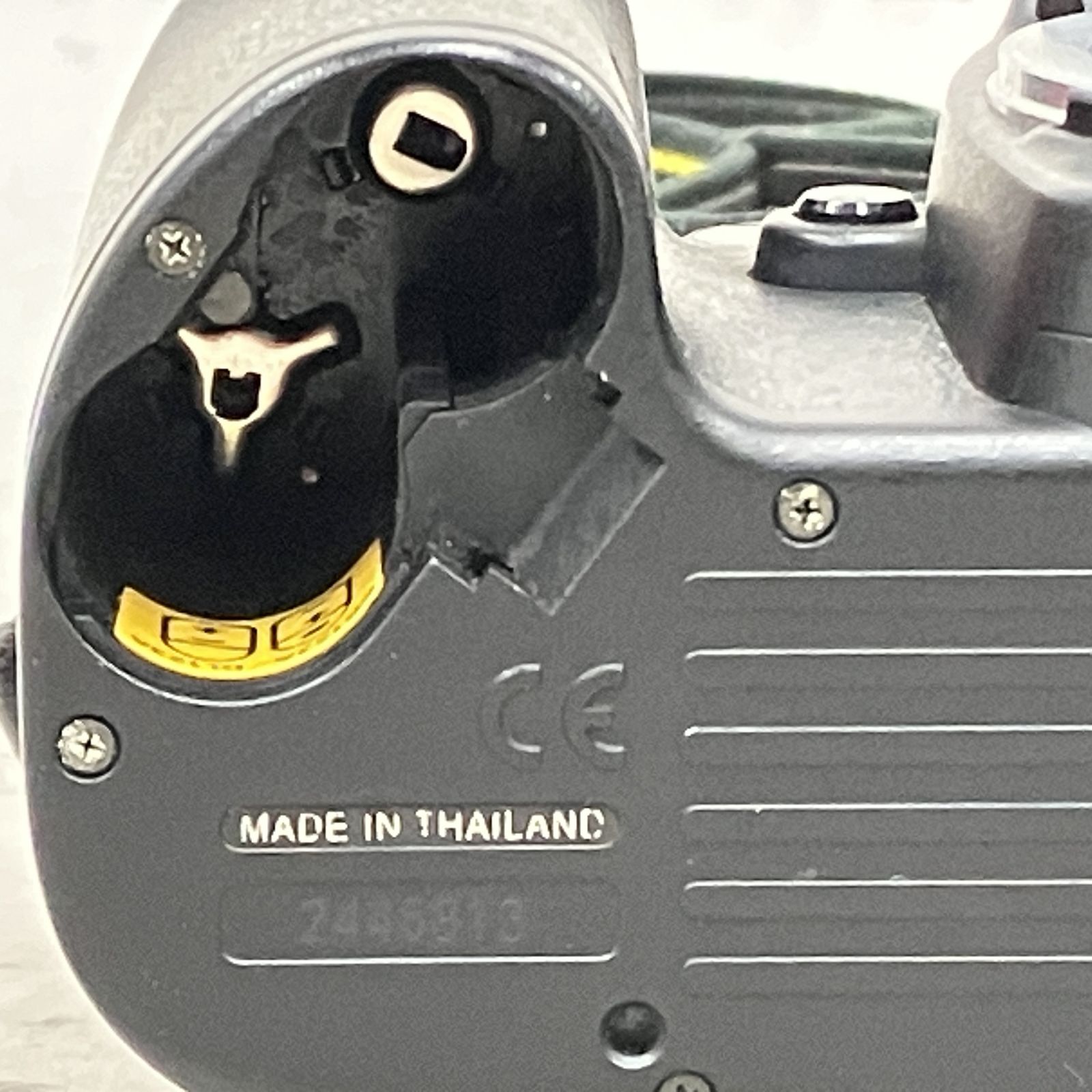 NIKON ニコンF80ボディ +バッテリーケースMB-16付 IMG_1093.jpg?v=1748939868&