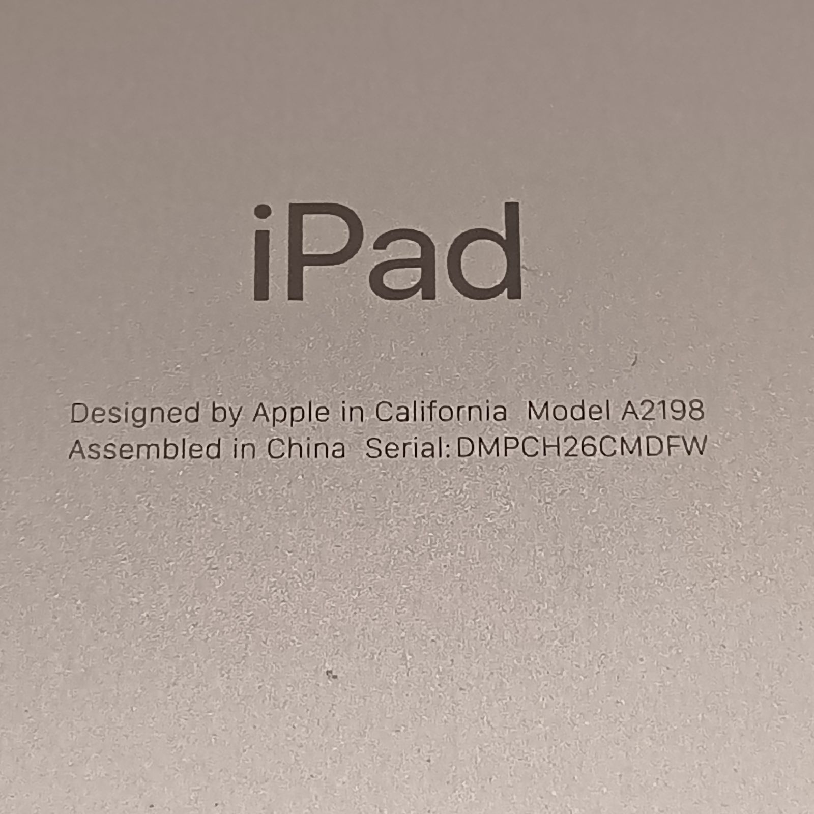 iPad 第7世代 32GB ゴールド セルラーモデル - メルカリ