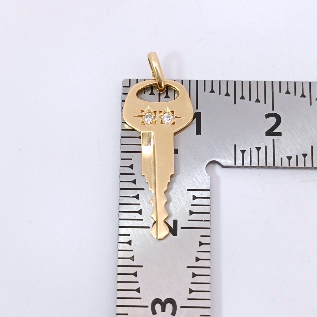 18金 K18 キー 鍵 デザインネックレストップ 男女兼用 0.95g Z880 