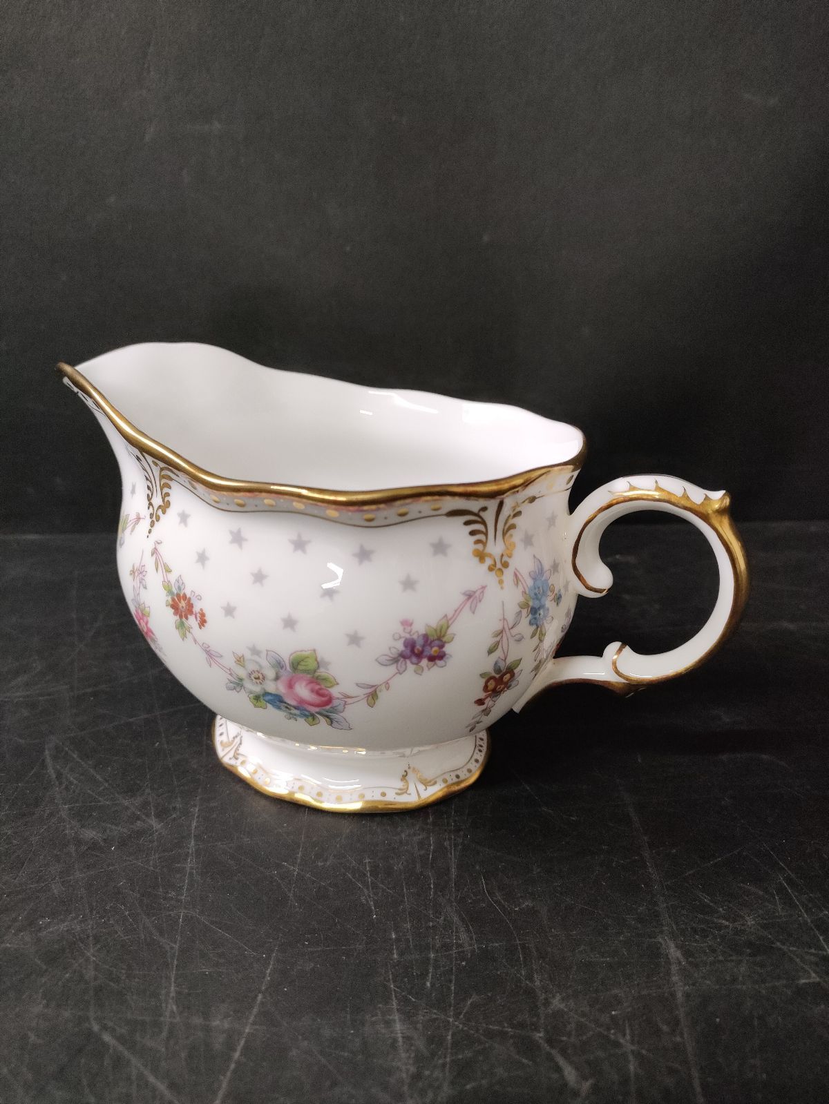 F16-08/英国王室御用達/ロイヤルクラウンダービー アントワネット クリーマー/Royal Crown Derby/Royal Antoinette/英国製/洋食器/ティーセット/ミルクポット