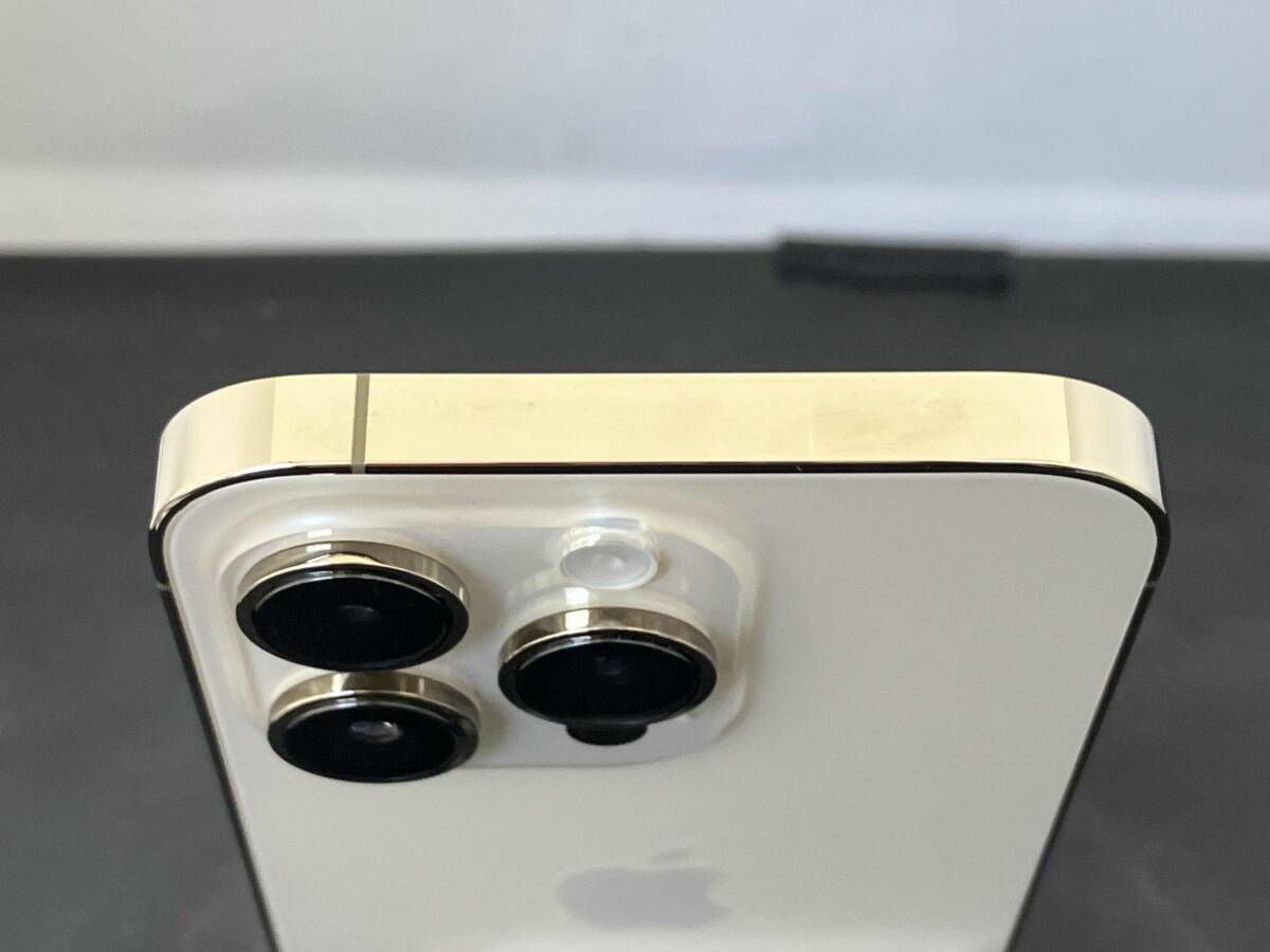 iPhone 14 Pro 256GB ゴｰルド docomo SIMロックなし - メルカリ