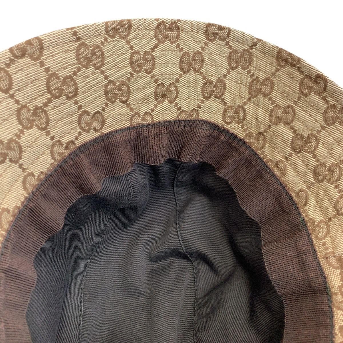【美品✨】GUCCI グッチ GGキャンバス シェリーライン バケットハット 美品】GUCCI バケットハット ブラック シェリーライン GGキャンバス M
