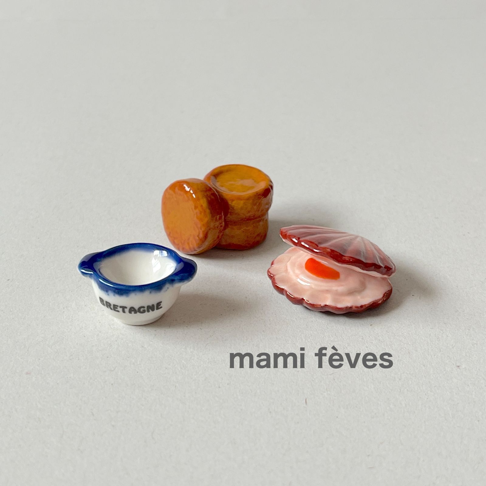 ご確認用　✳︎フェーヴ09✳︎フランスの人々　フェーブ　ミニチュア陶器　フランス フェーヴ ブルターニュへの旅① 3個 フランス フェーブ ミニチュア陶器