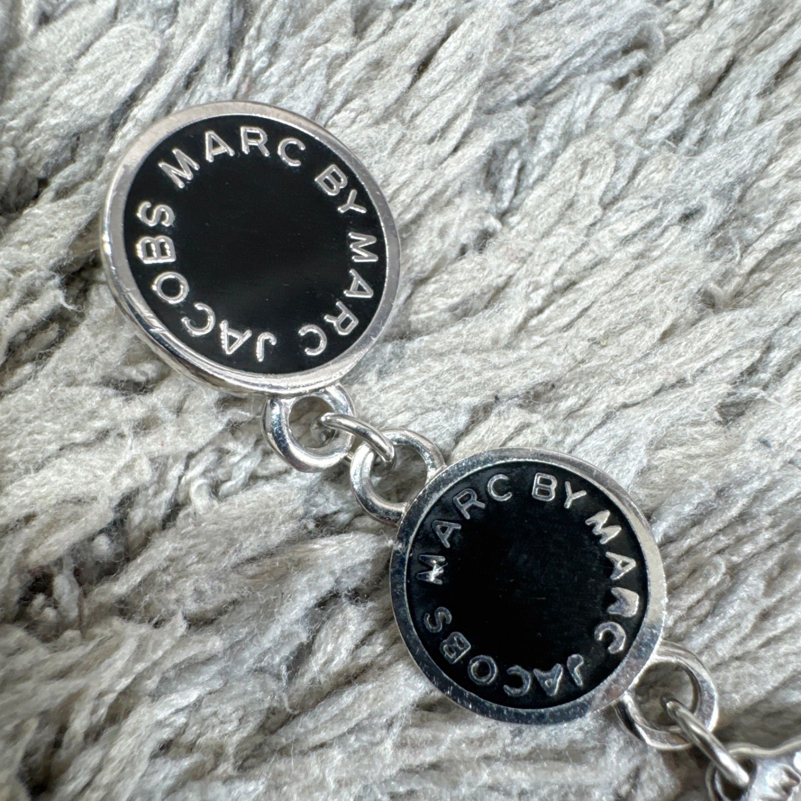 MARC BY MARC JACOBS マークバイマークジェイコブス 両耳用ピアス 3連 