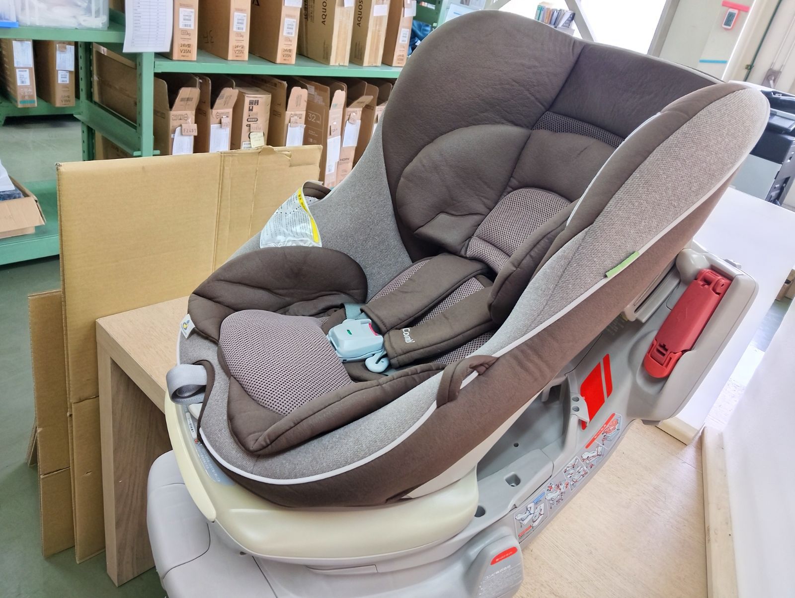 中古・消毒クリーニング済・訳あり】コンビ ゼウスターンユーロTA 回転
