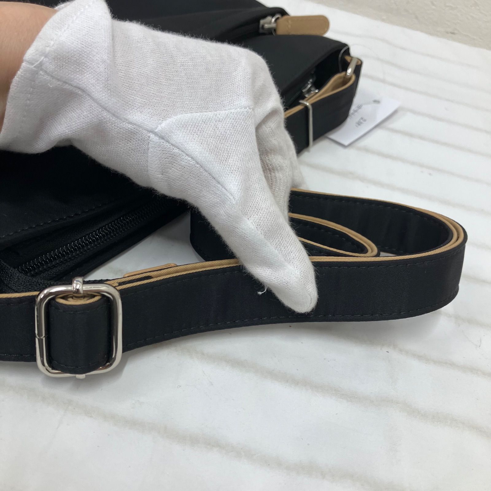 2381 Kitamura キタムラ ショルダーバッグ 斜めがけ 紐調節可能 