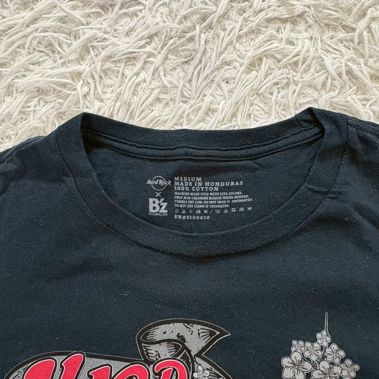 希少】 B'z デビュー30周年記念 Hard Rock Cafe コラボTシャツ HARD