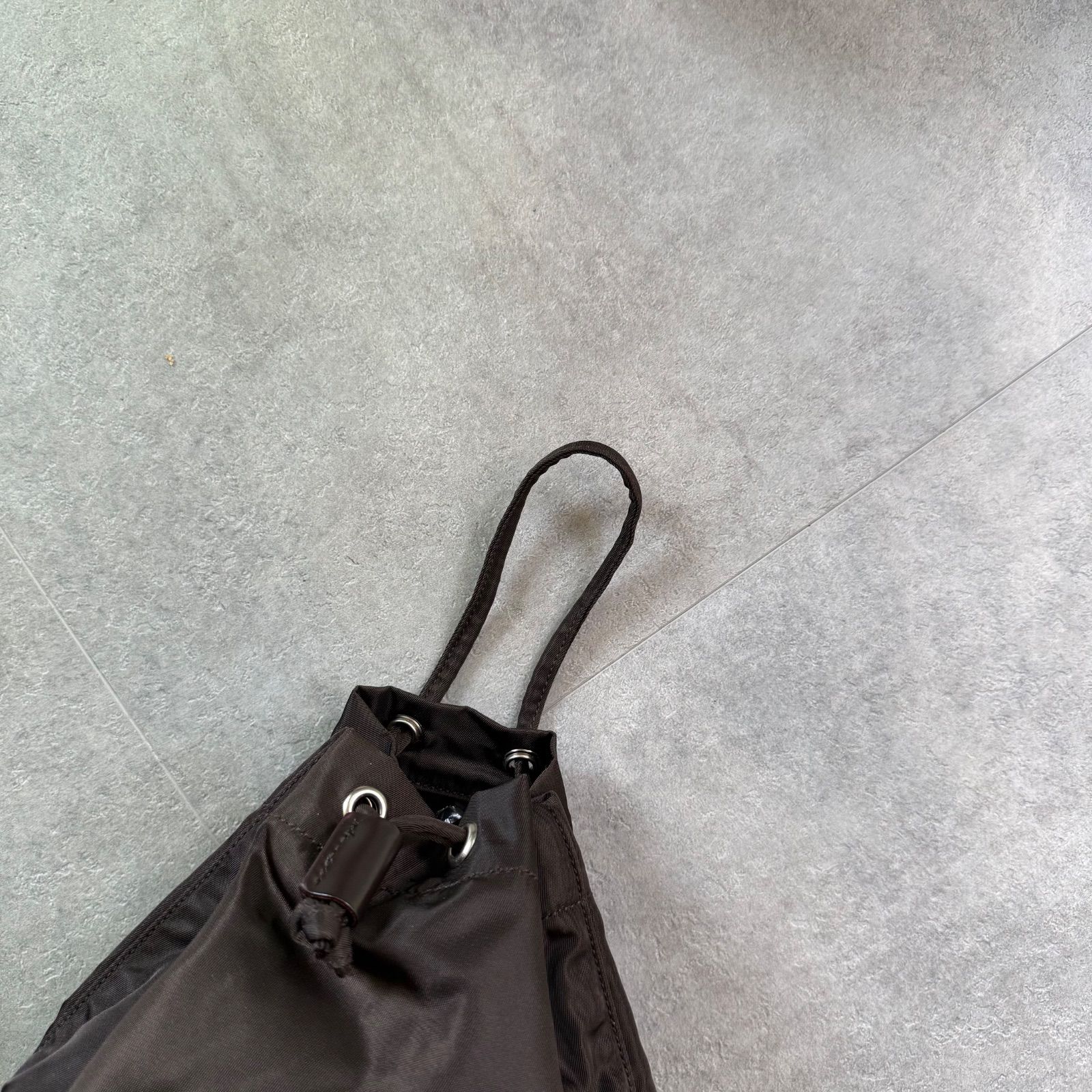 PRADA プラダ 三角ロゴプレート ナイロン 巾着バッグ ハンドバック