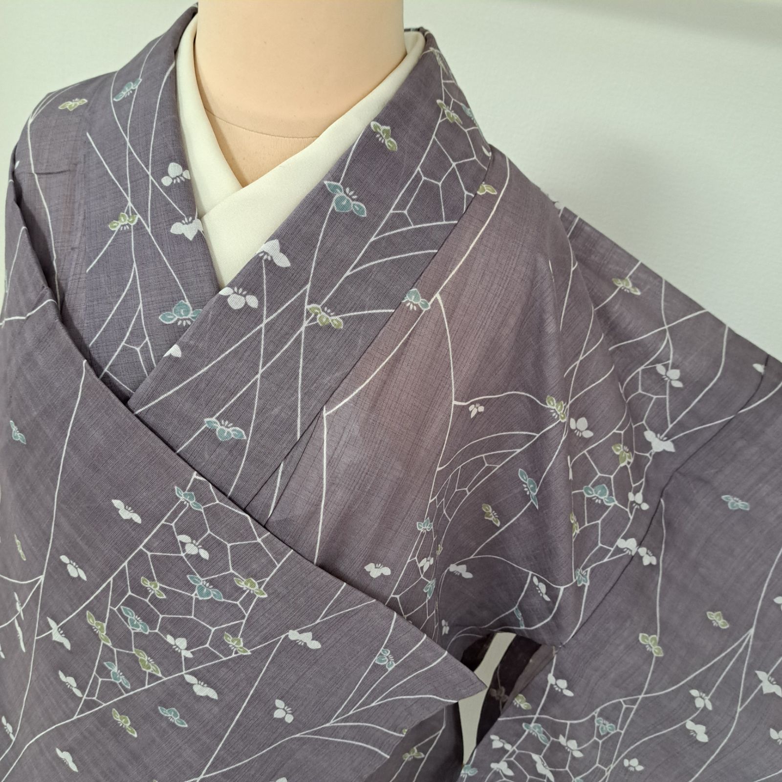 夏小紋　紗　藍濃淡　紫　グレー　燕脂　変わり縞　L183 W-146】衿秀製 縮緬横段 帯揚げ 輪出し絞り：A~Cよりお選