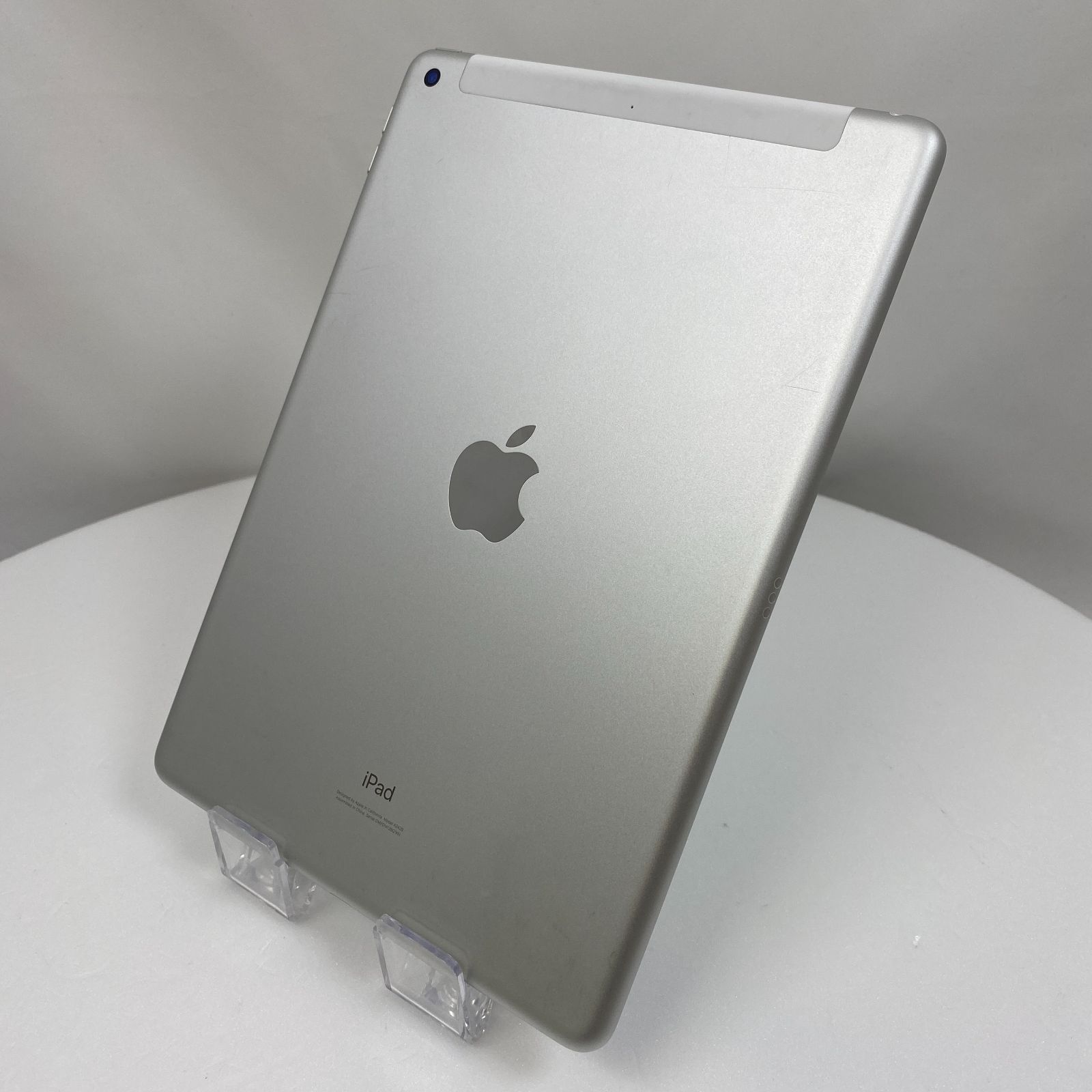 iPad 第8世代 32GB ジャンク品 シルバー SIMフリー - メルカリ