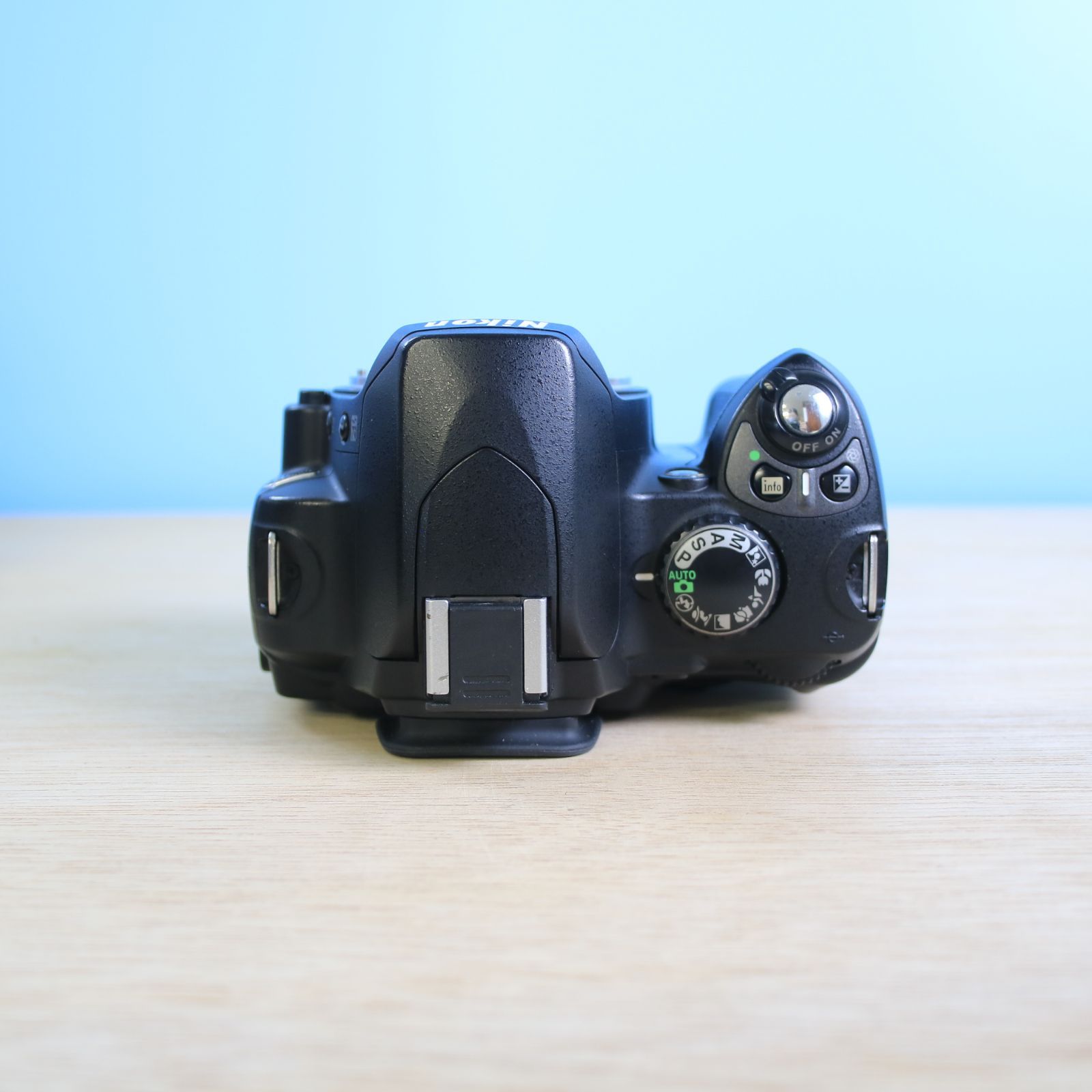 完動品❁ Nikon D40 ニコン カメラボディ 充電器付き バッテリー付き